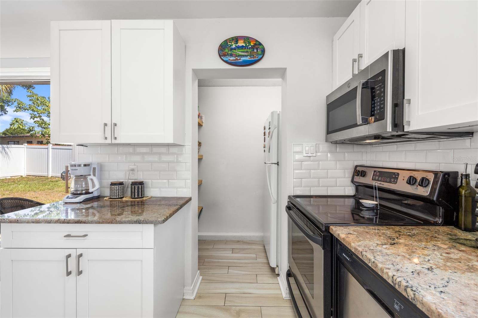 Image 11 of 56 For 2125 Hiawatha Street