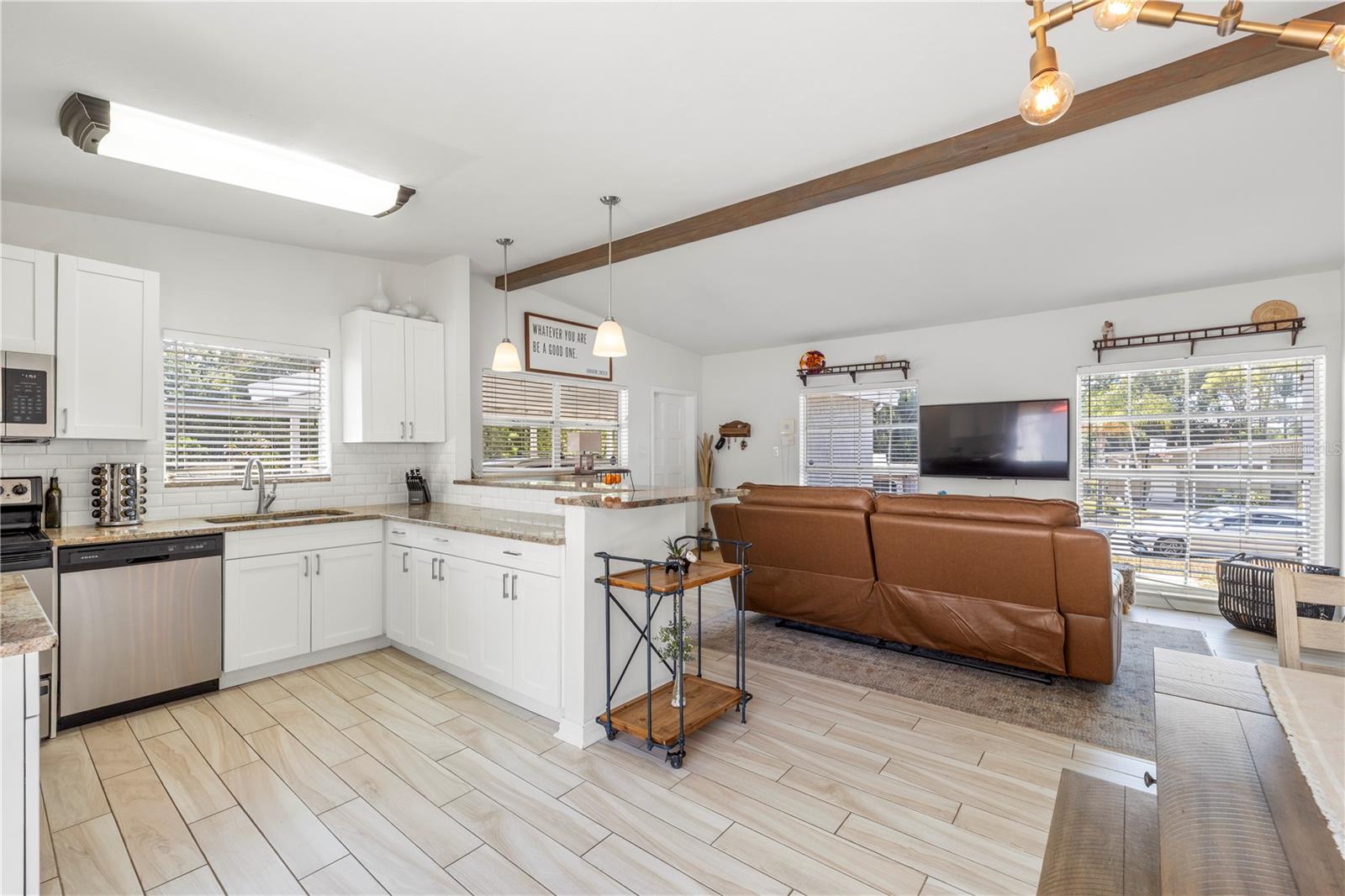 Image 15 of 56 For 2125 Hiawatha Street