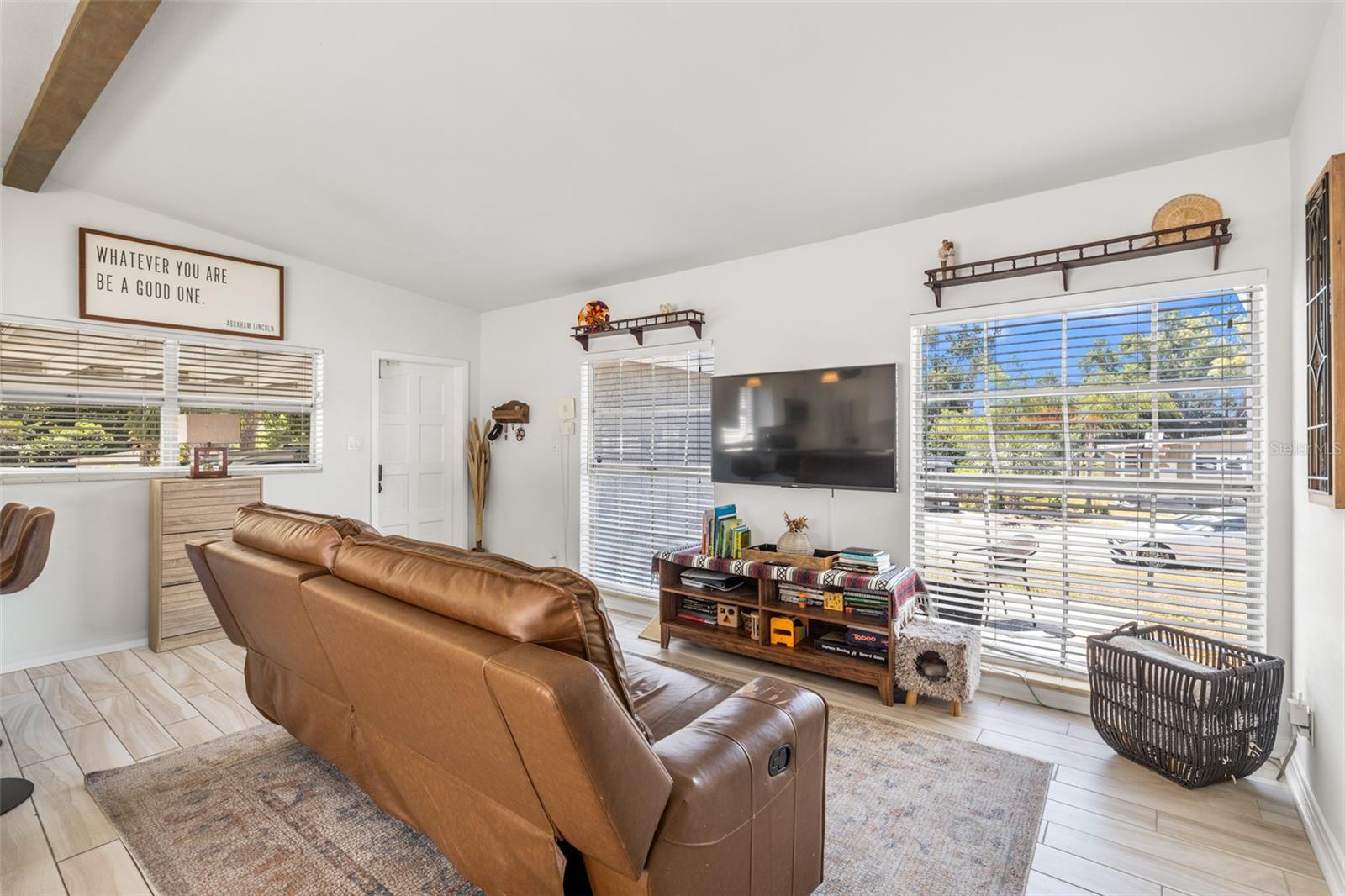Image 16 of 56 For 2125 Hiawatha Street