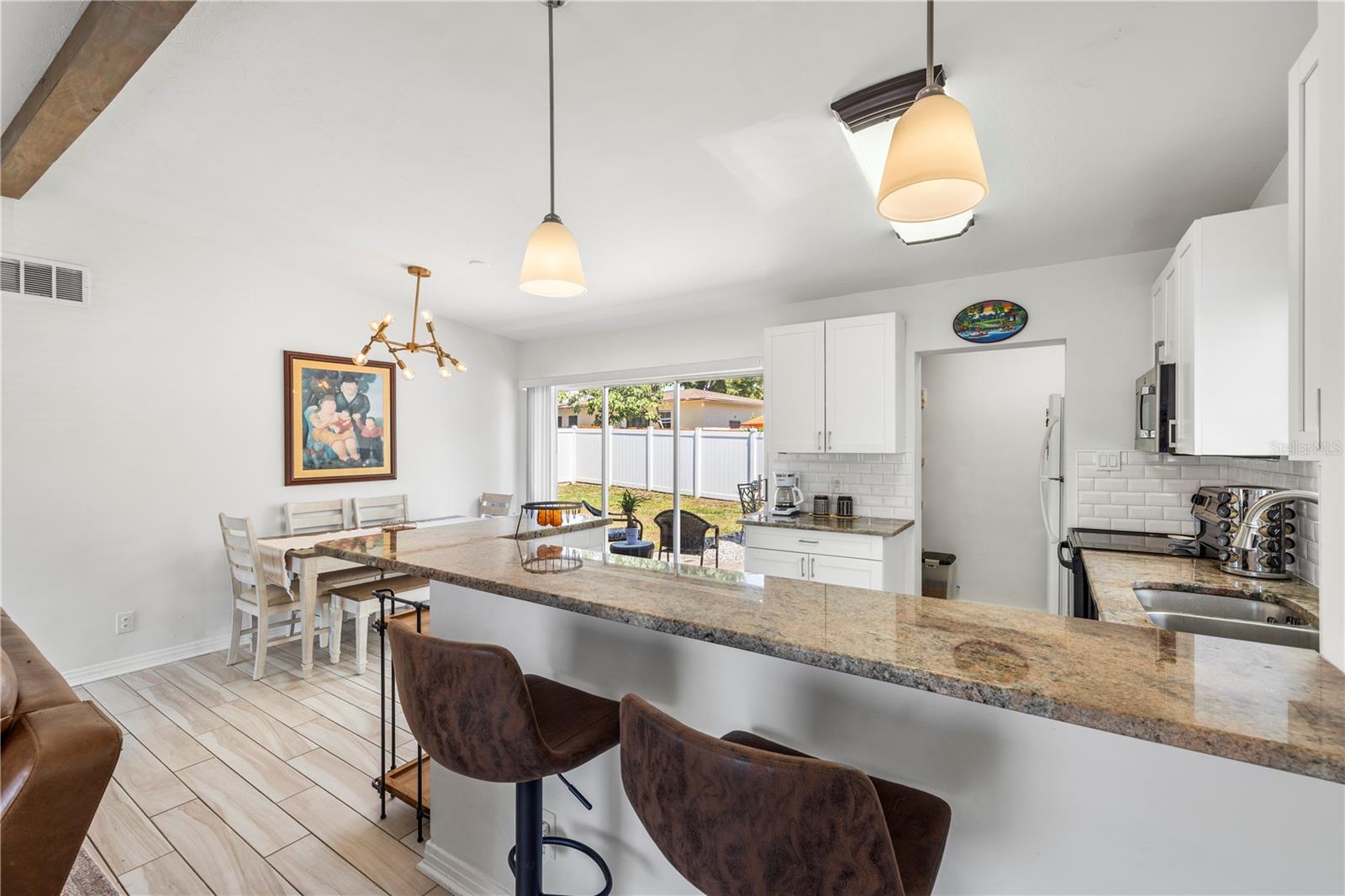 Image 6 of 56 For 2125 Hiawatha Street