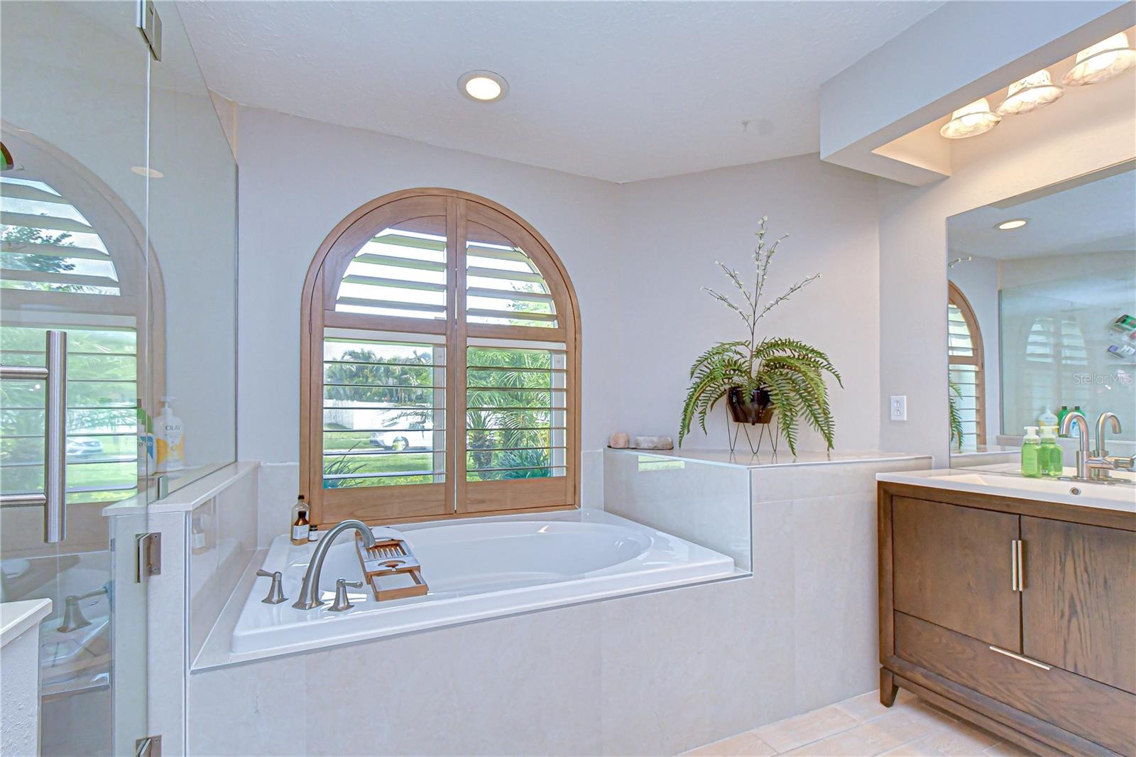 Image 19 of 36 For 1015 Ventana Drive