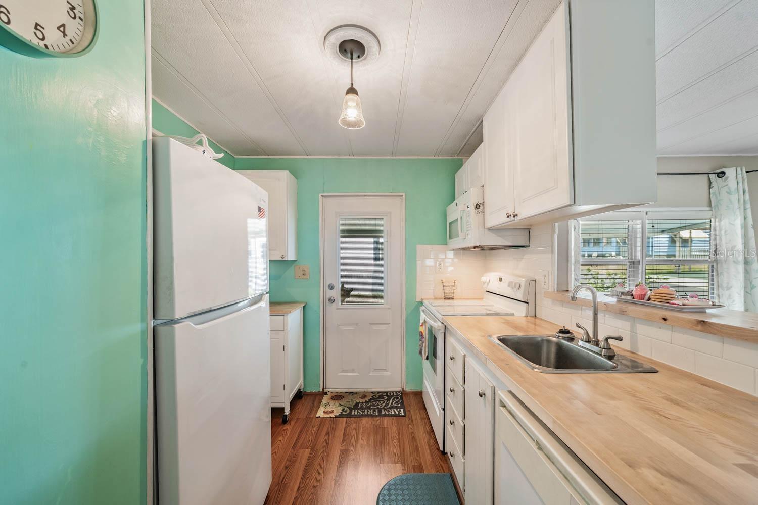 Image 6 of 51 For 7203 El Meyers Street