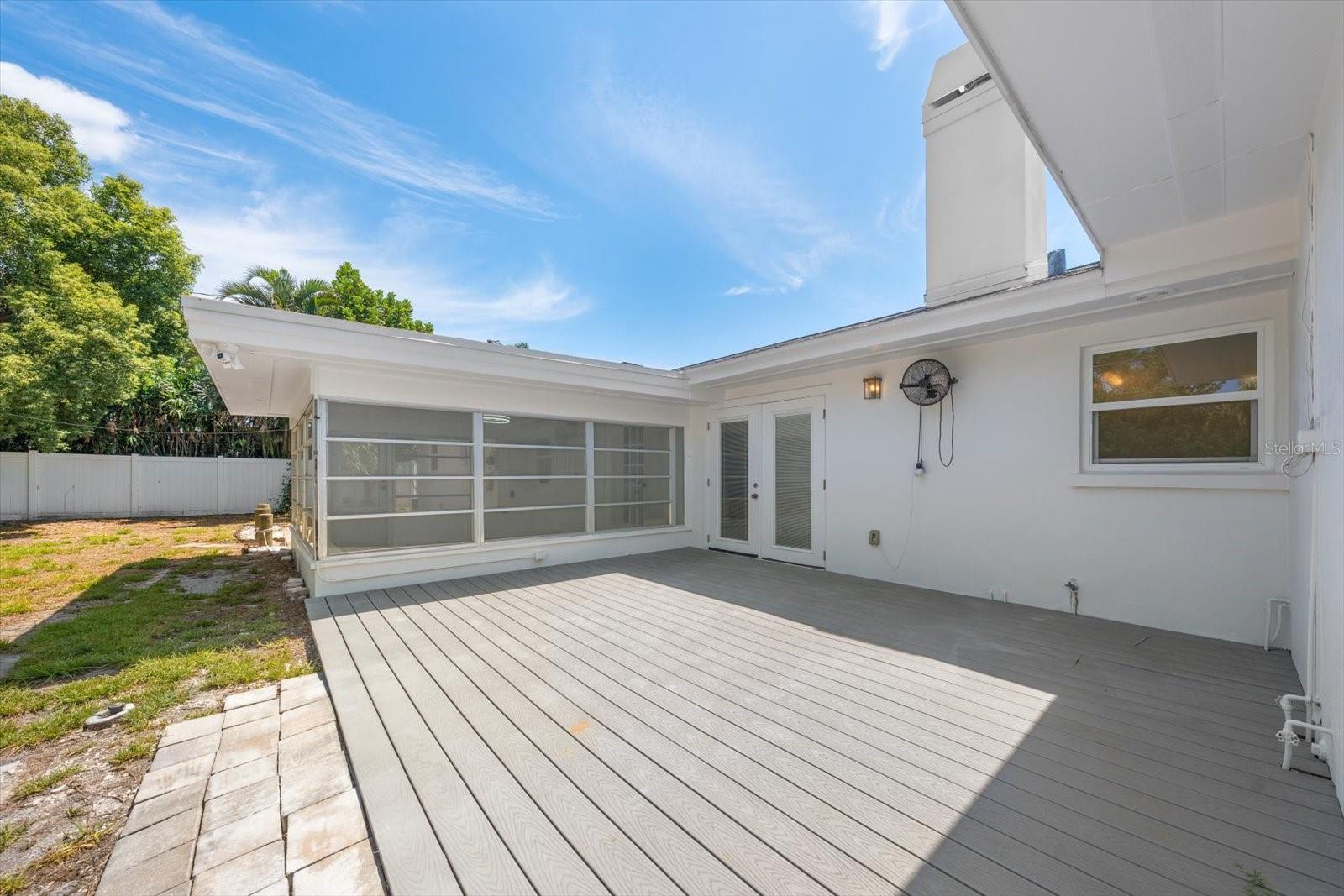 Image 33 of 45 For 122 Palmetto Lane