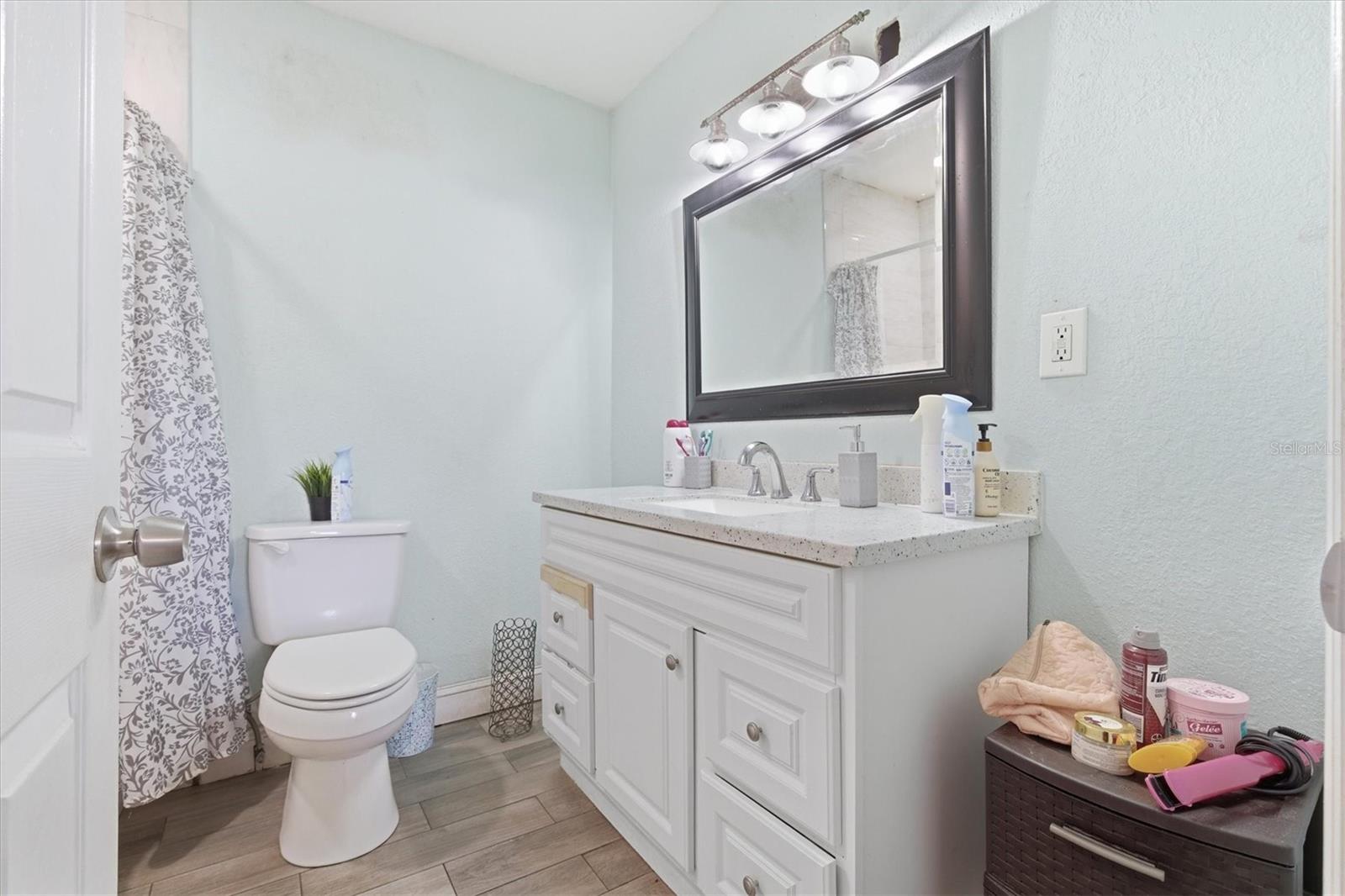 Image 16 of 47 For 301 26th Street A