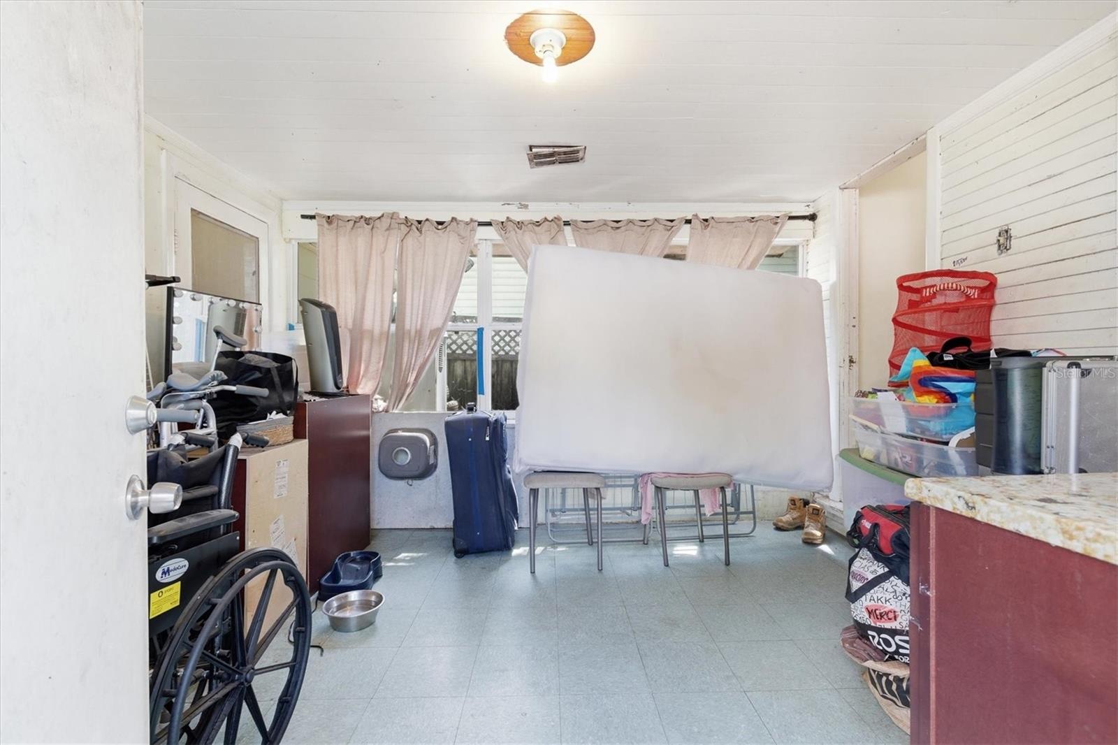 Image 20 of 47 For 301 26th Street A