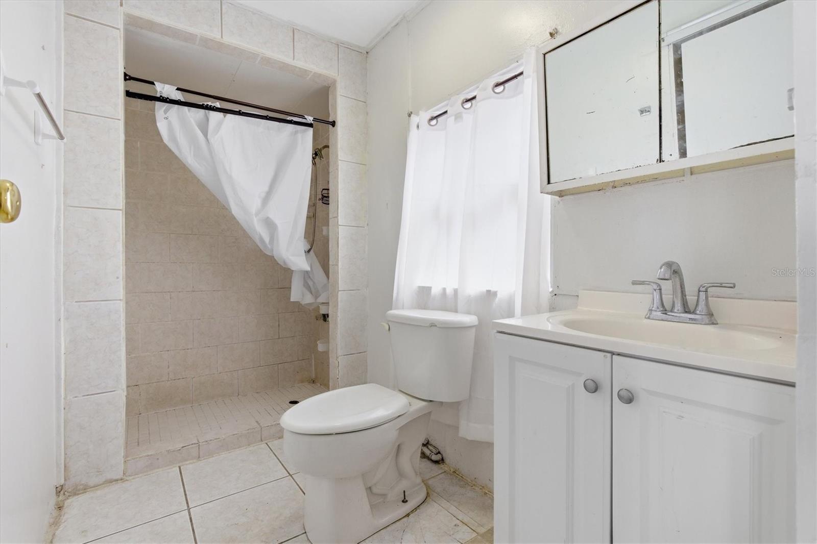 Image 35 of 47 For 301 26th Street A