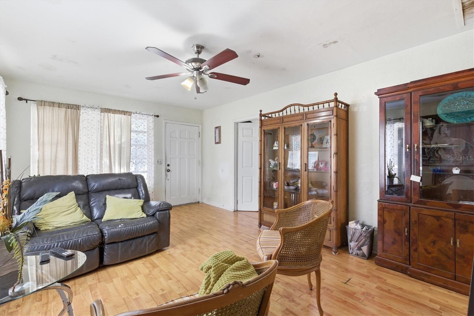 Image 5 of 47 For 301 26th Street A