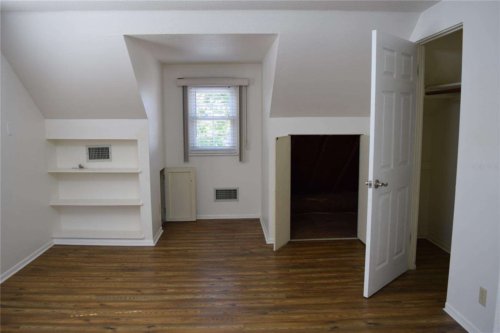 Image 71 of 90 For 2690 64th Place N