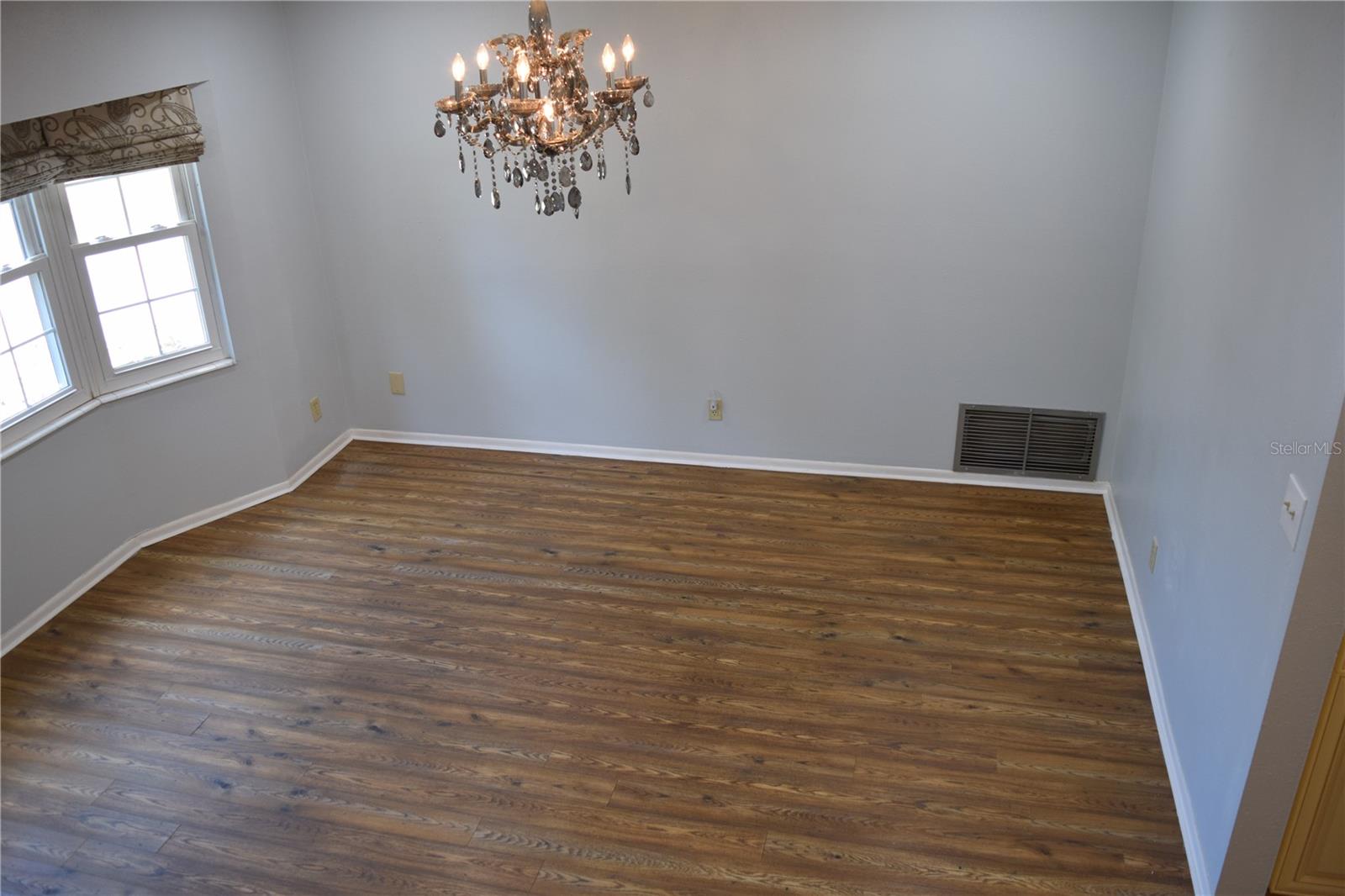 Image 76 of 90 For 2690 64th Place N