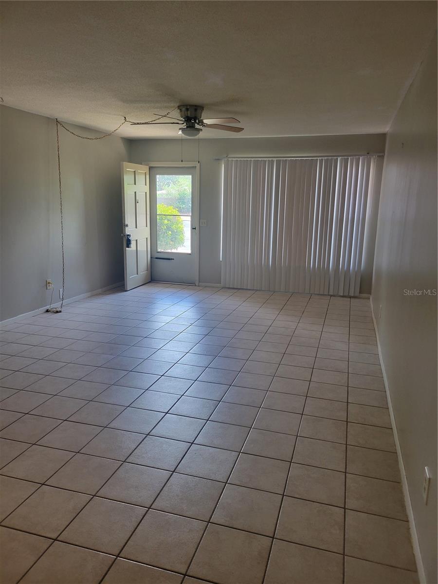Image 6 of 29 For 2464 Australia Way E 24