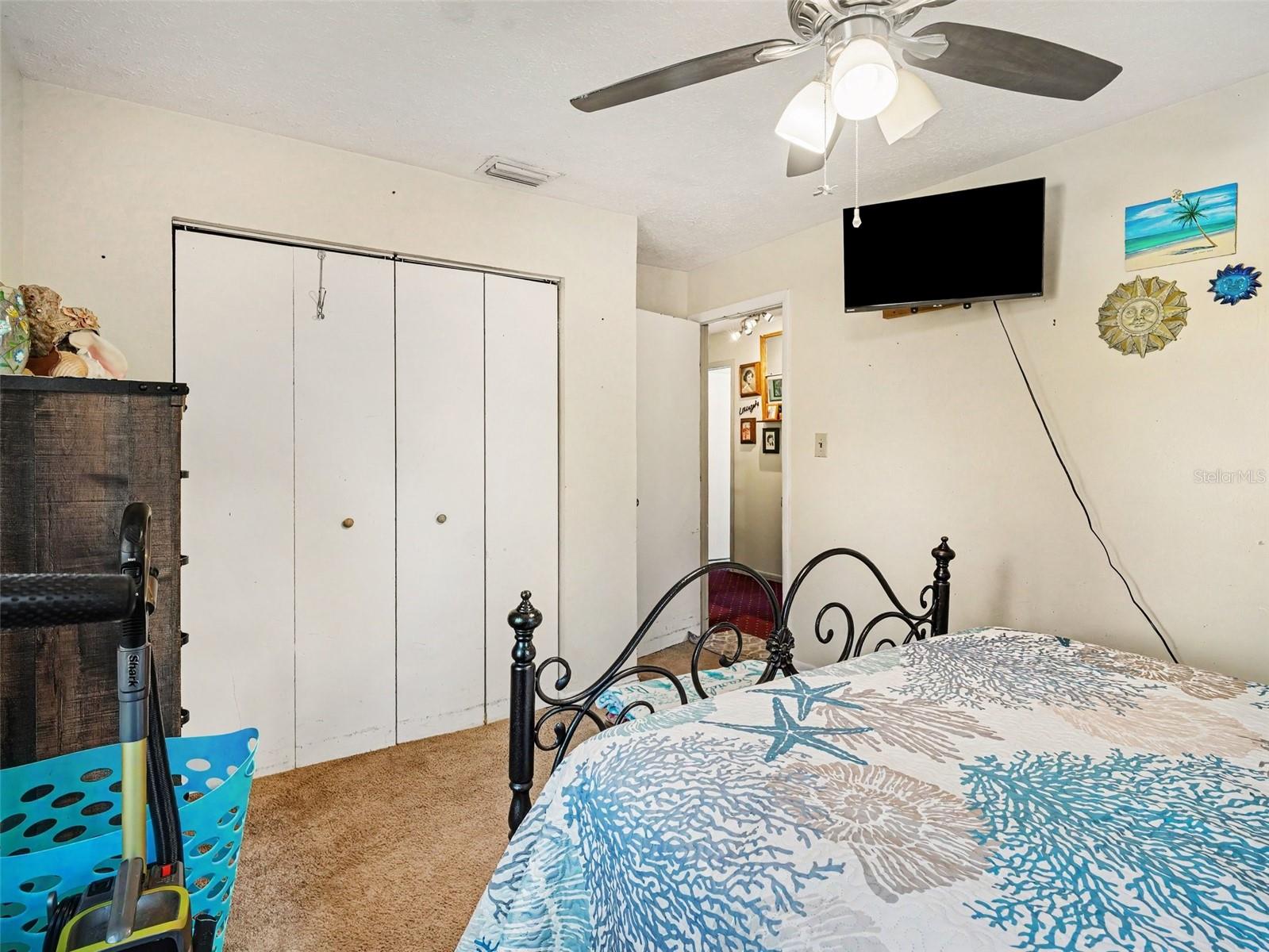 Image 21 of 29 For 11207 Creekview Dr