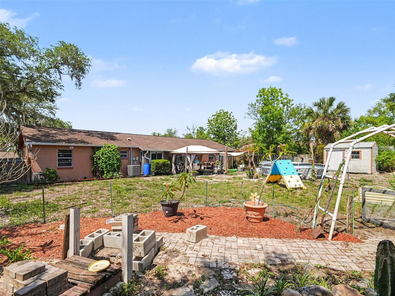 Image 26 of 29 For 11207 Creekview Dr
