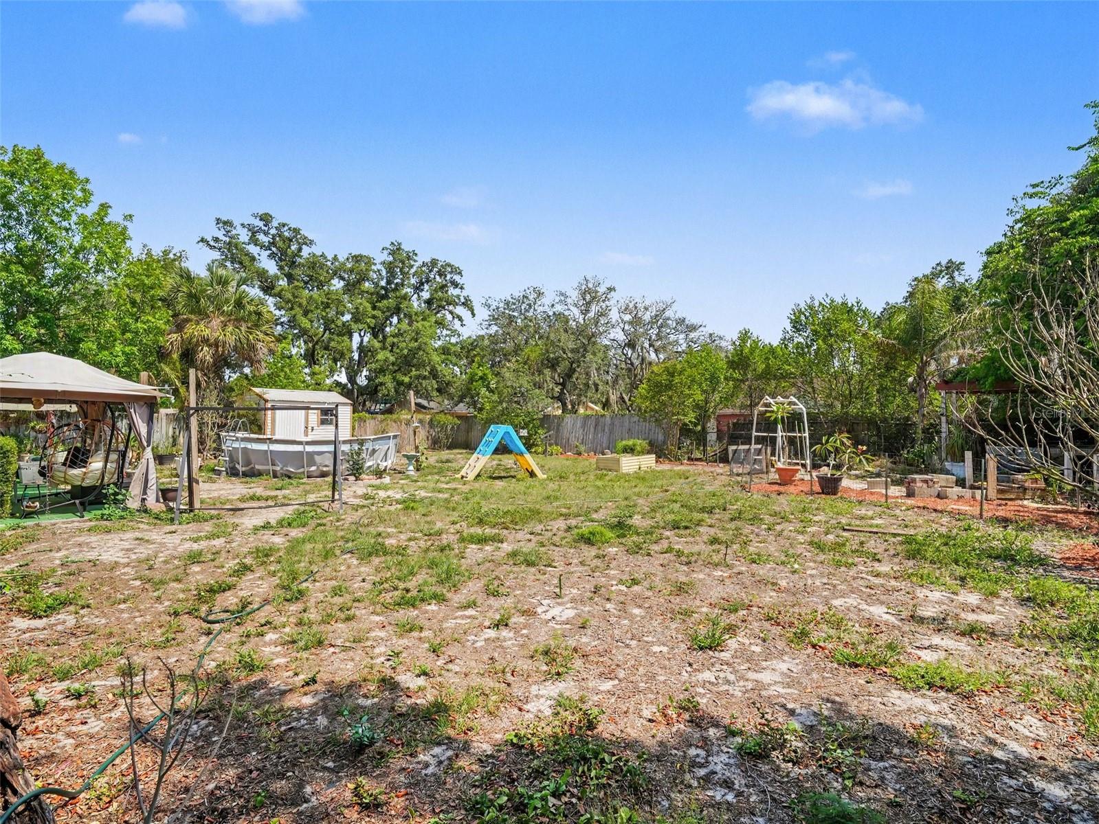 Image 27 of 29 For 11207 Creekview Dr