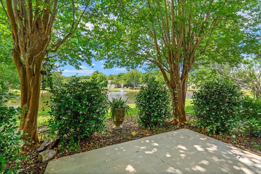 Image 26 of 33 For 14072 Waterville Circle