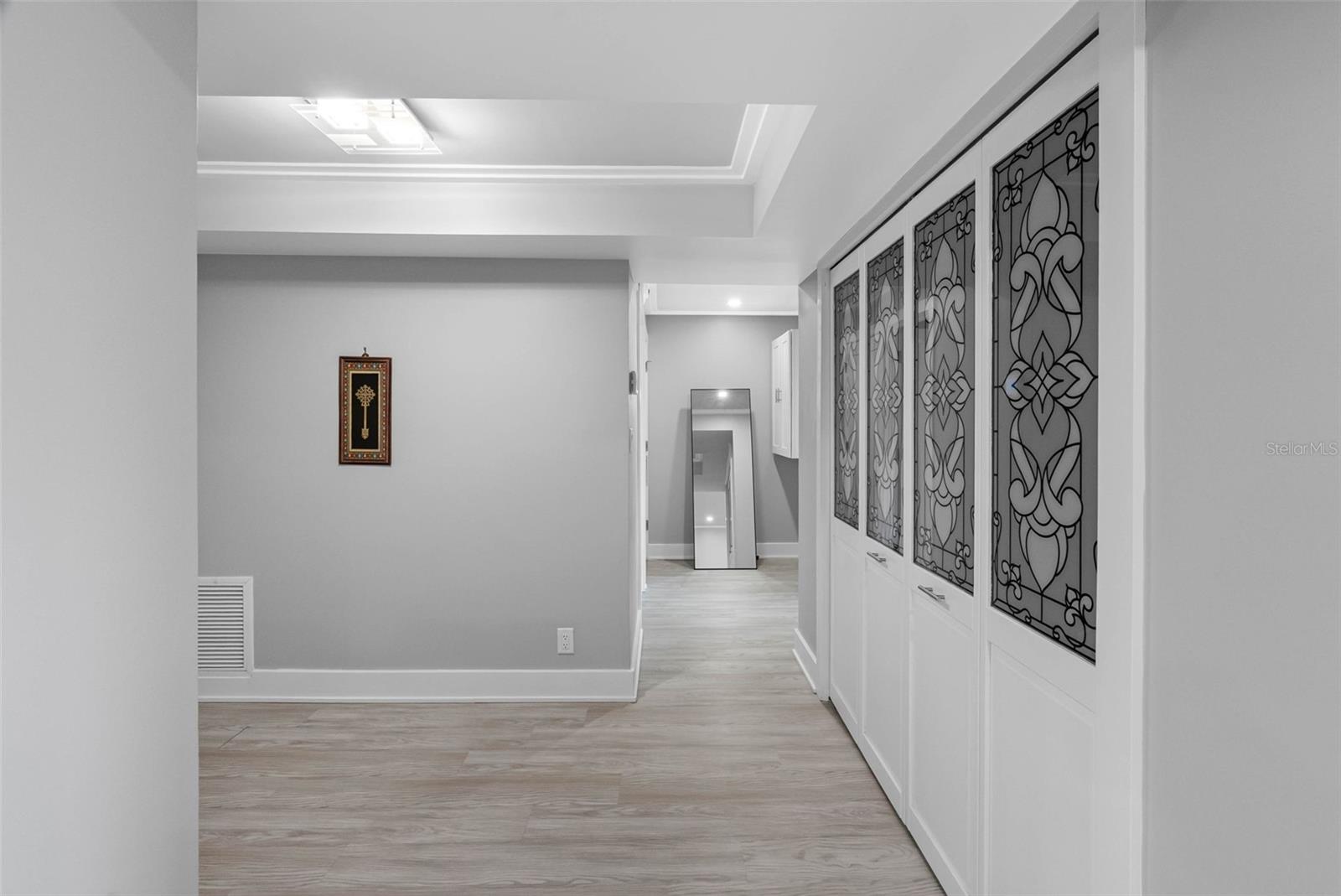 Image 24 of 38 For 220 Belleview Boulevard 108
