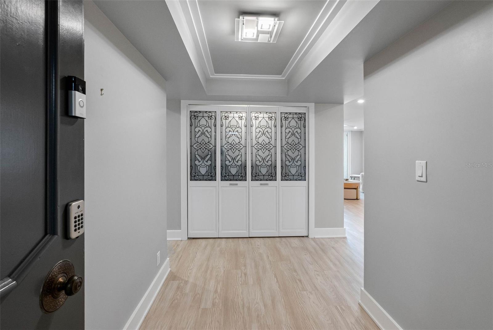 Image 26 of 38 For 220 Belleview Boulevard 108