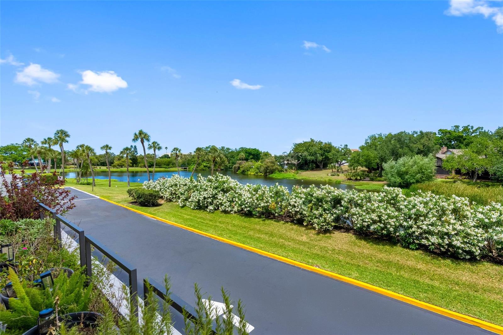 Image 5 of 38 For 220 Belleview Boulevard 108