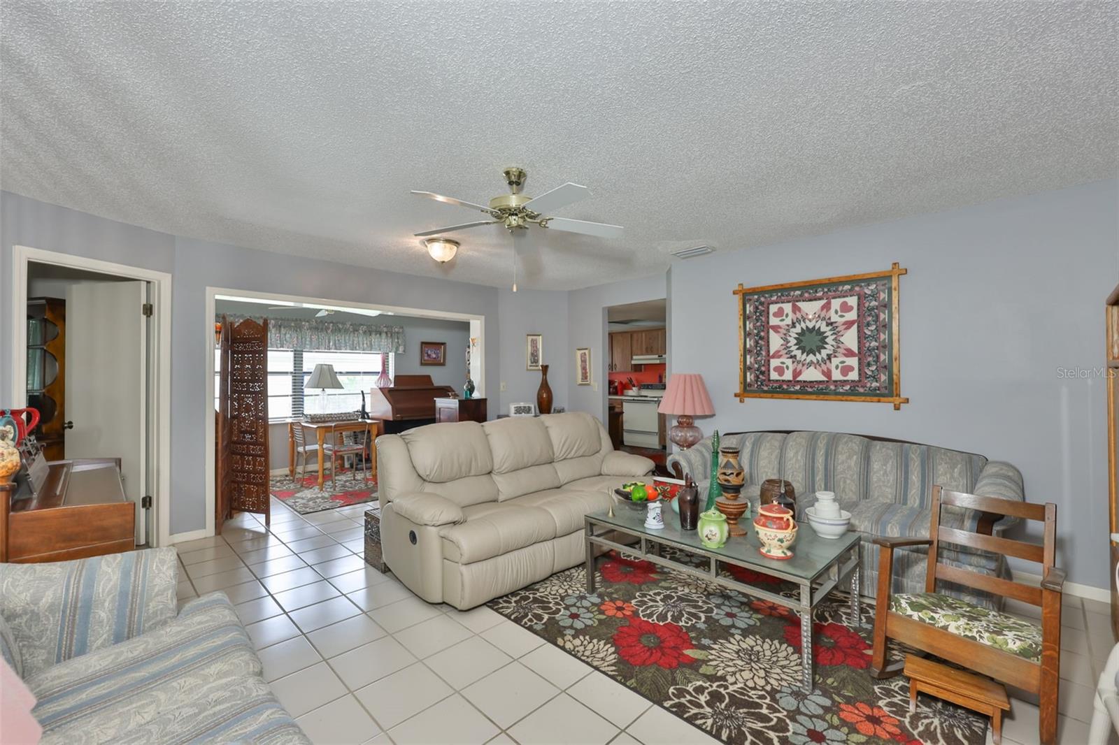 Image 14 of 82 For 2102 Harringay Street 449