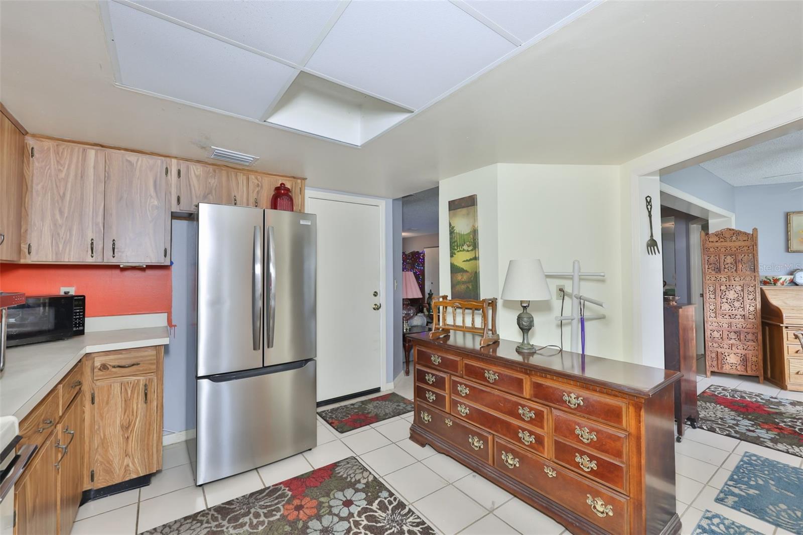 Image 26 of 82 For 2102 Harringay Street 449