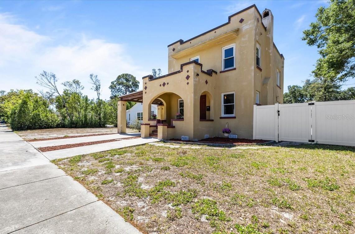 Image 4 of 38 For 5110 Emerson Avenue S