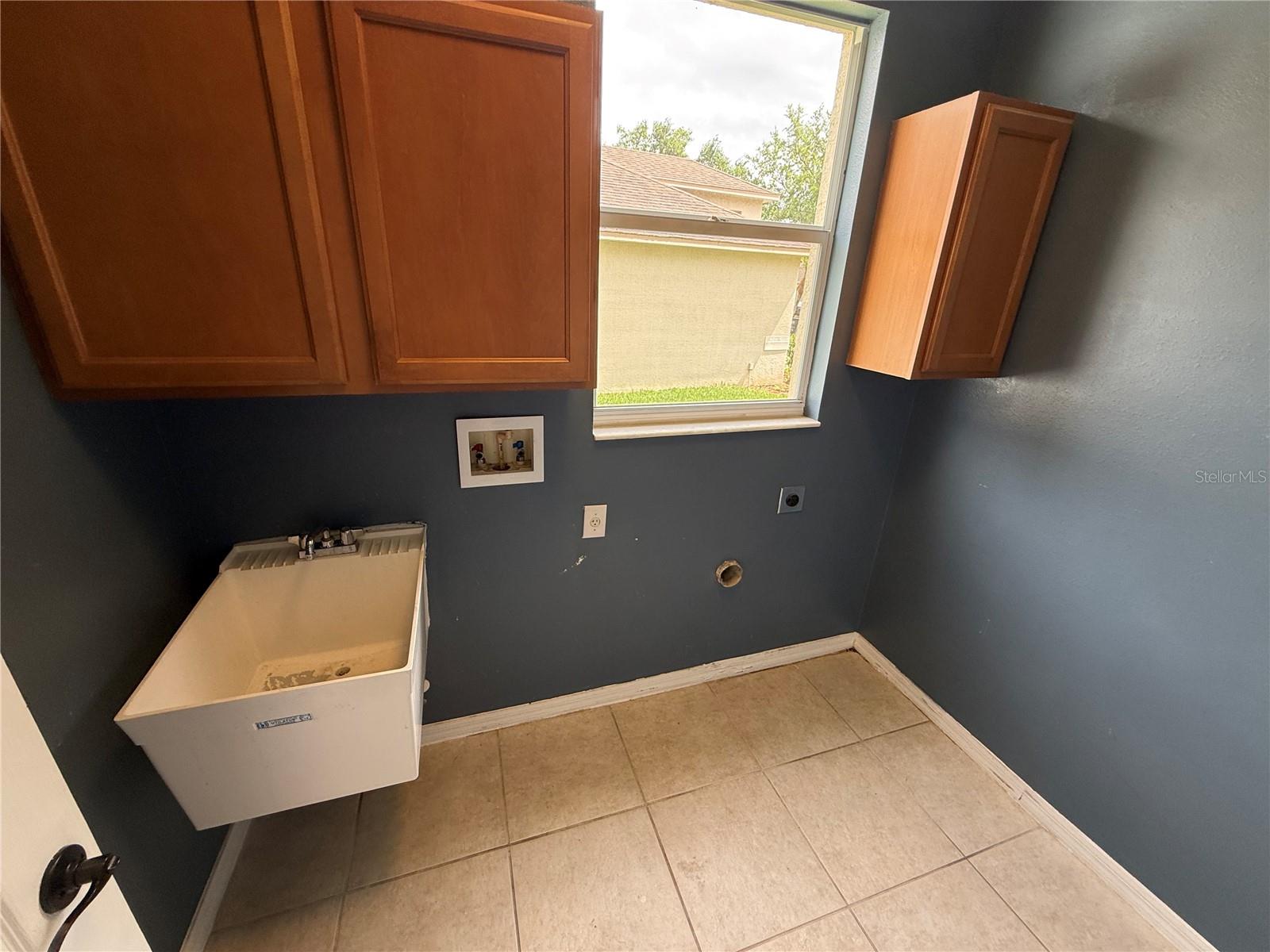 Image 9 of 26 For 10427 Lucaya Drive