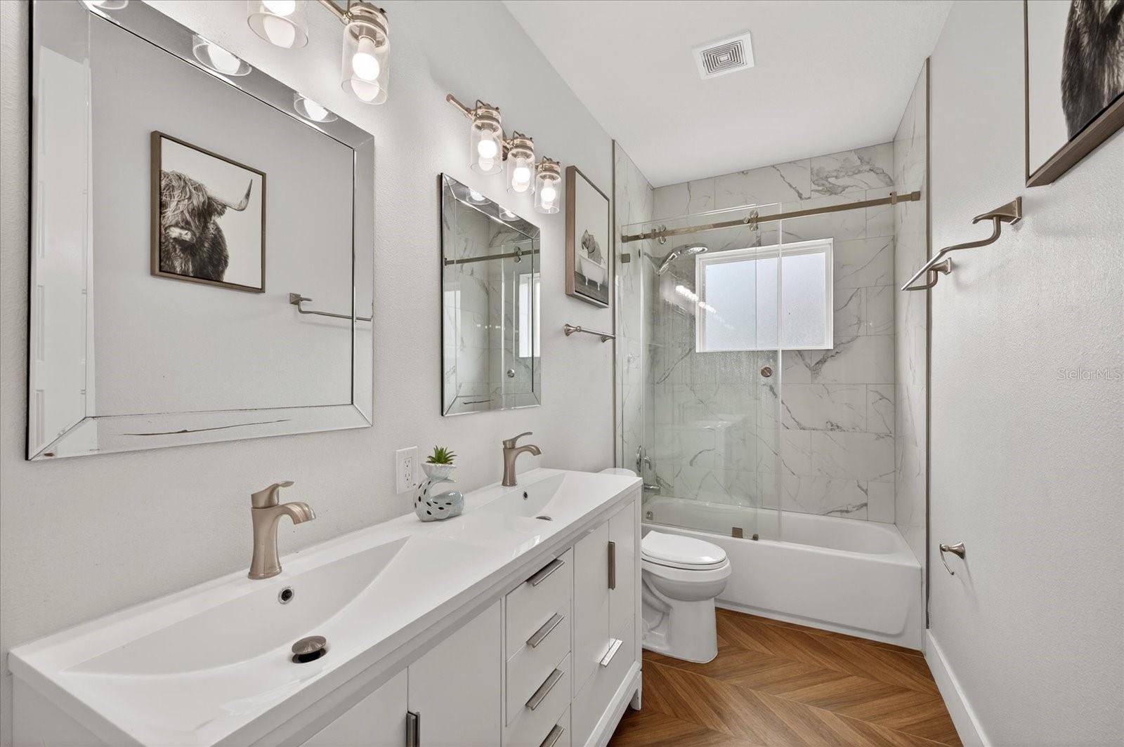 Listing photo id 21 for 6706 S Sterling Ave Sterling Avenue