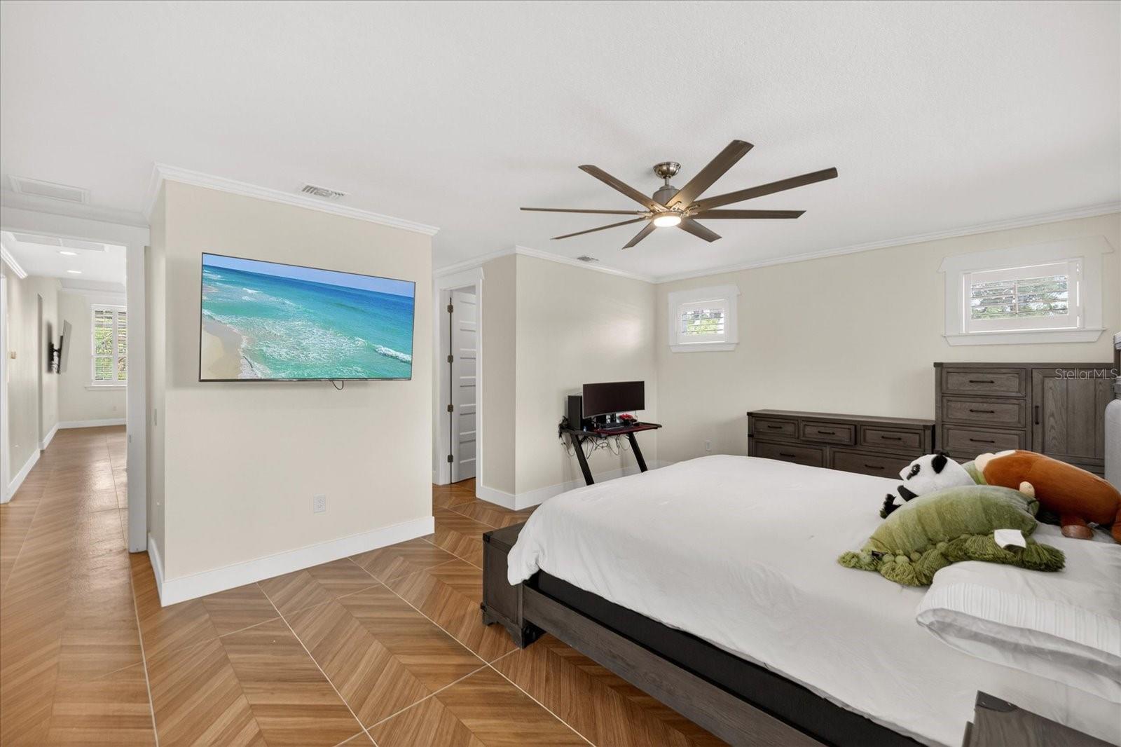 Listing photo id 26 for 6706 S Sterling Ave Sterling Avenue