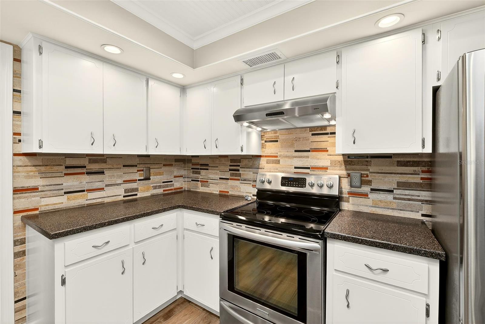 Image 15 of 54 For 14339 110th Terrace