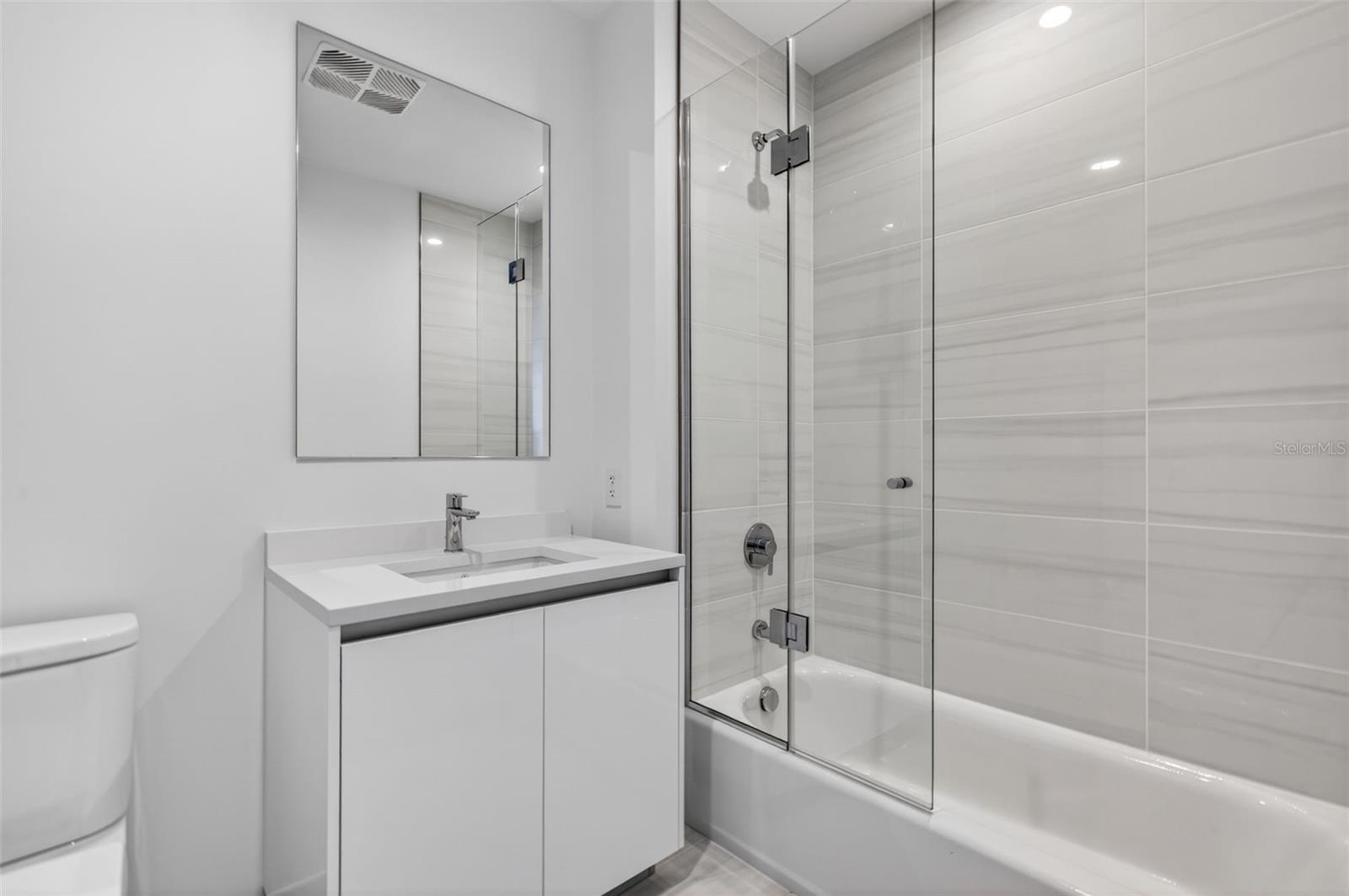 Image 22 of 52 For 400 Central Avenue 3706