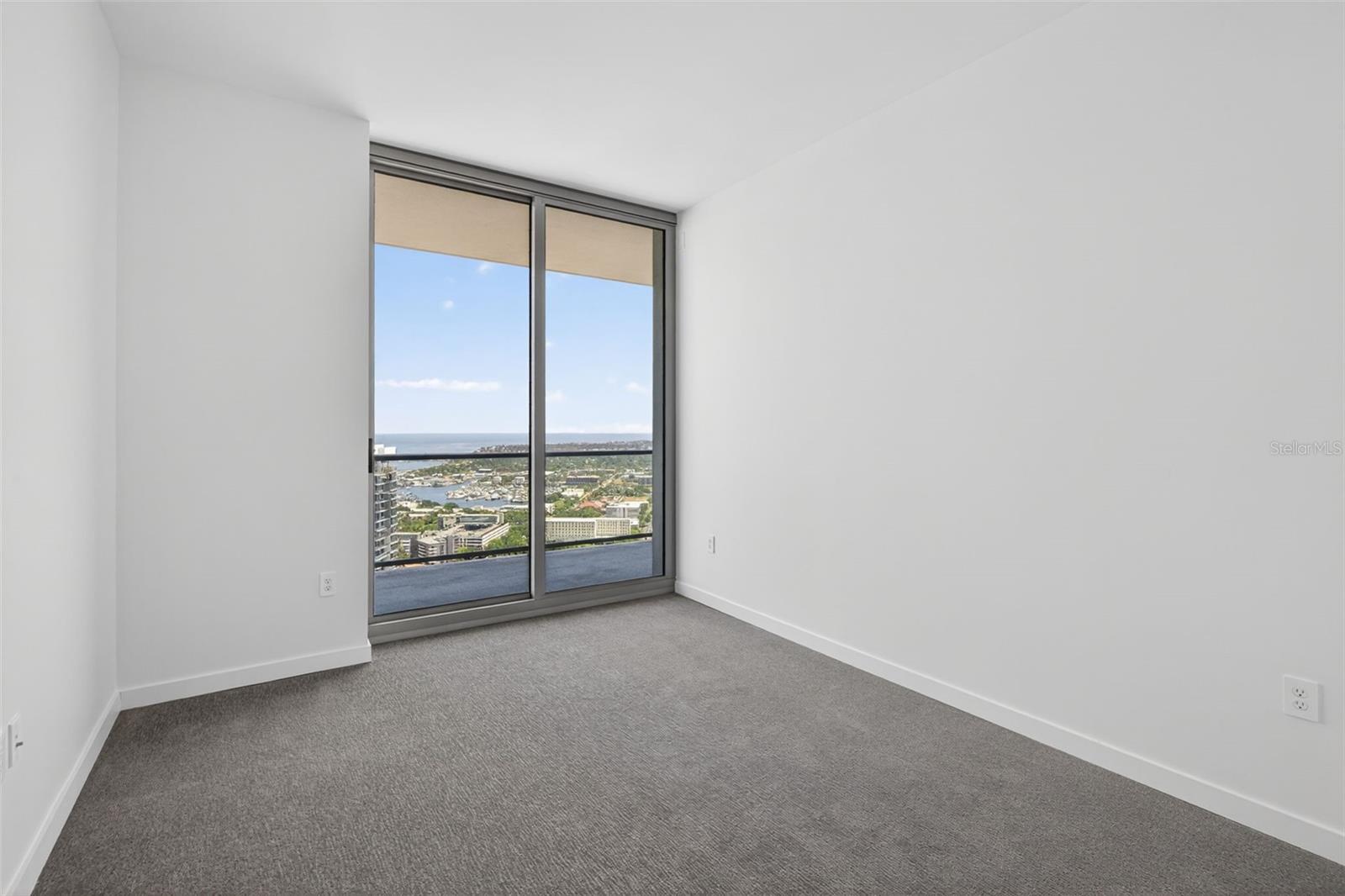 Image 23 of 52 For 400 Central Avenue 3706