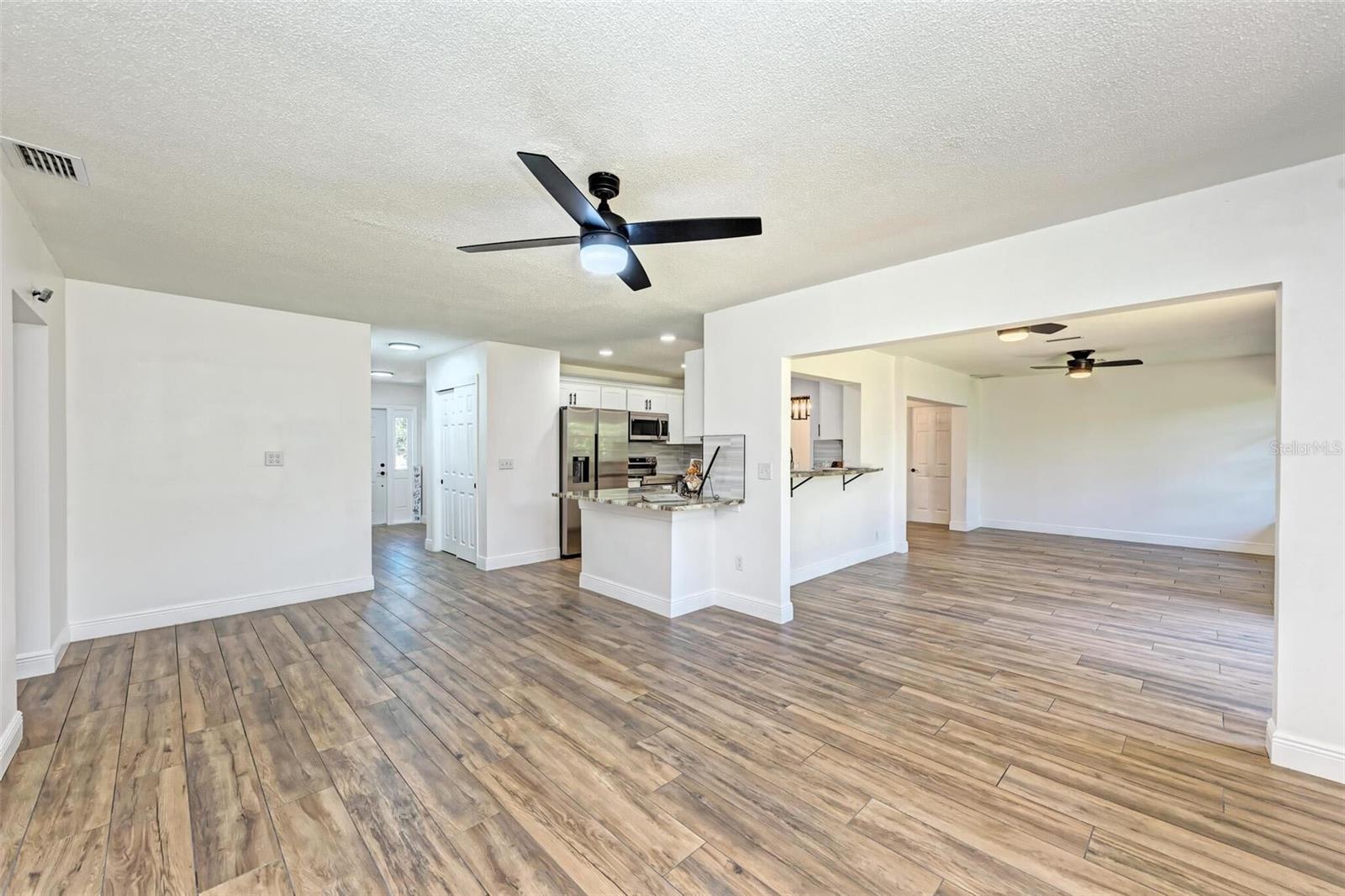 Image 3 of 9 For 3120 Guadalupe Drive