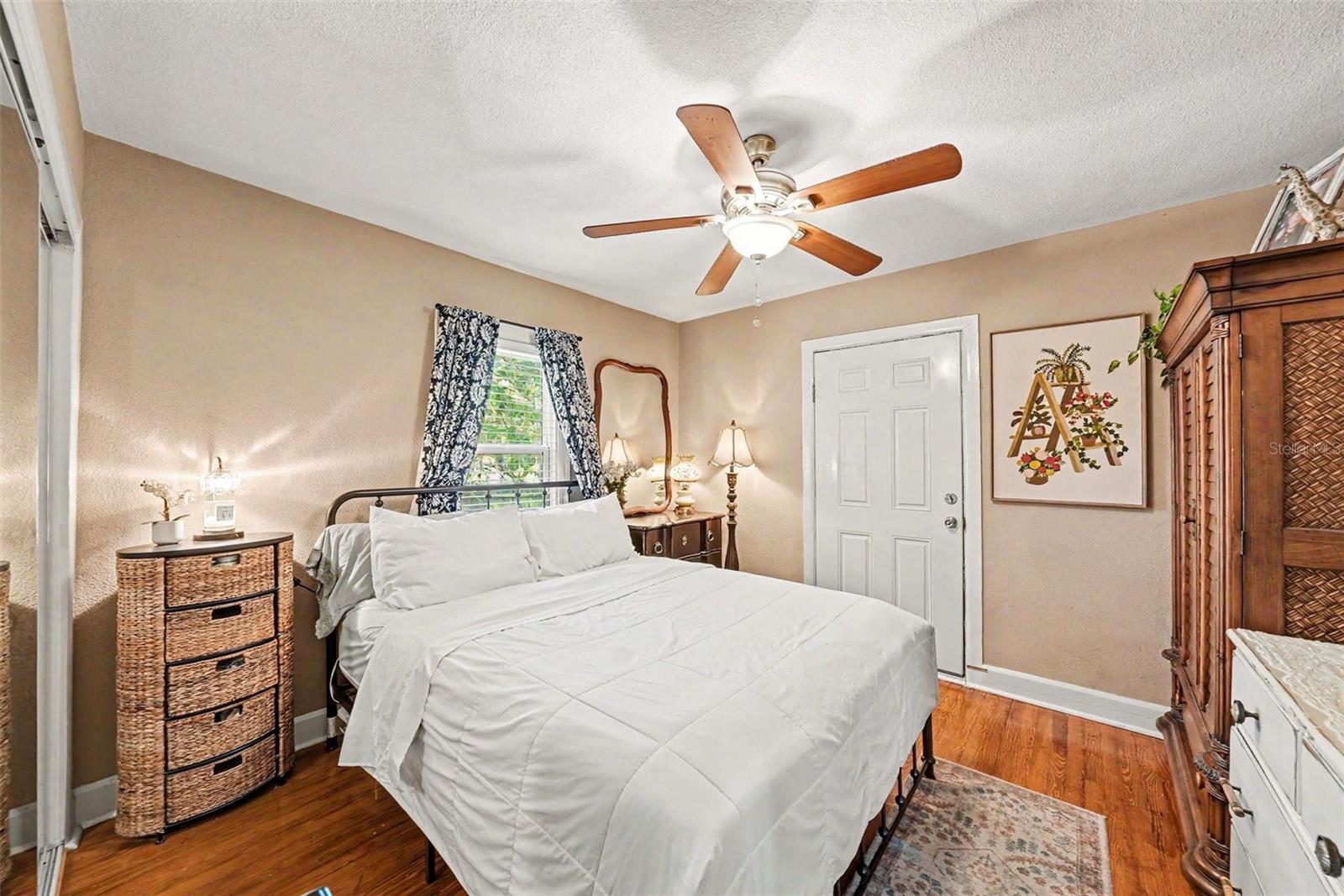 Image 13 of 32 For 2827 9th Avenue N