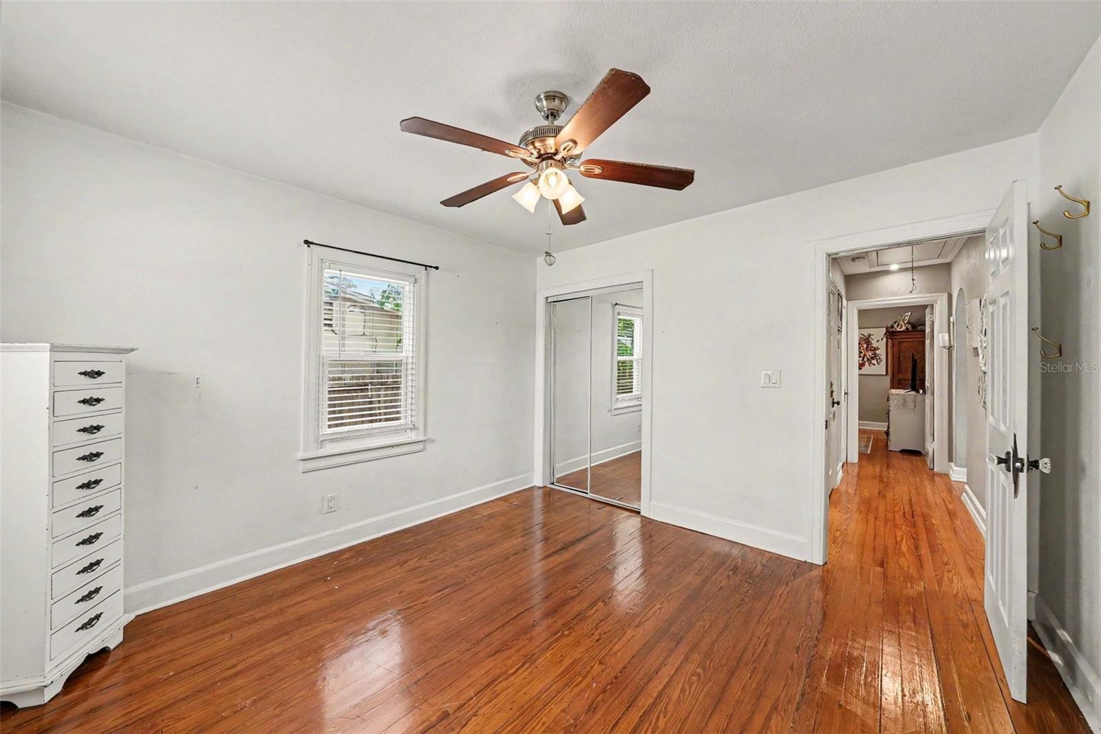 Image 14 of 32 For 2827 9th Avenue N