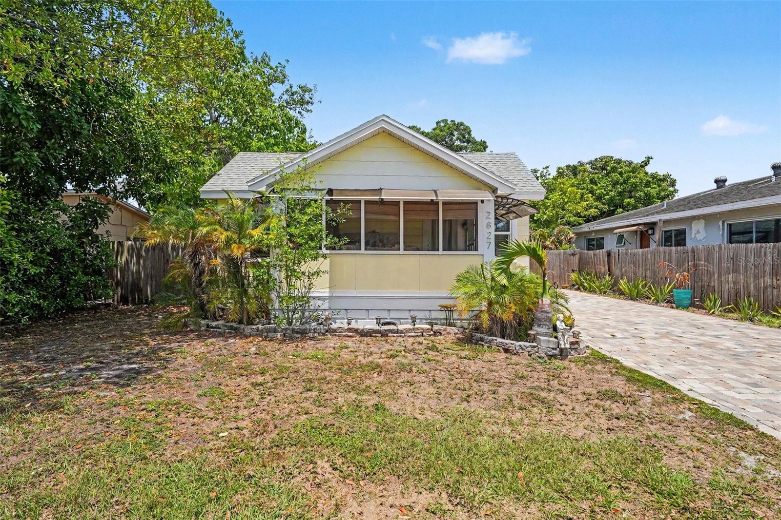 Image 2 of 32 For 2827 9th Avenue N