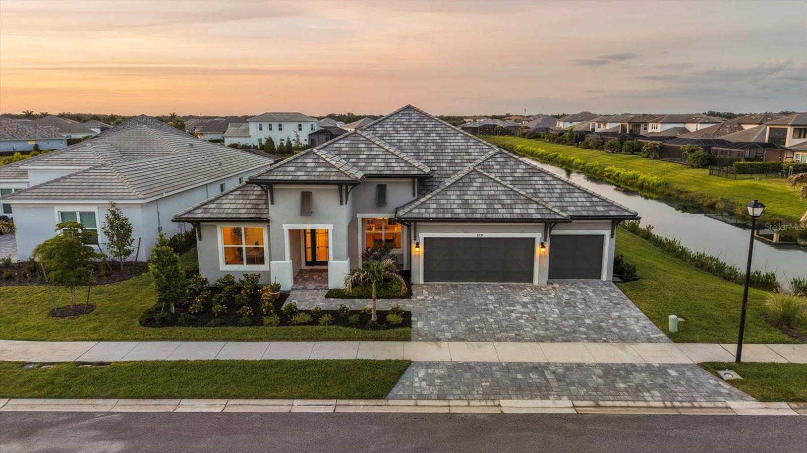 Details for 8532 Beechlake Court, SARASOTA, FL 34240