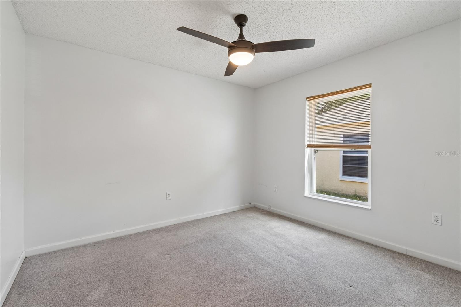 Image 17 of 39 For 8445 River Dune Street