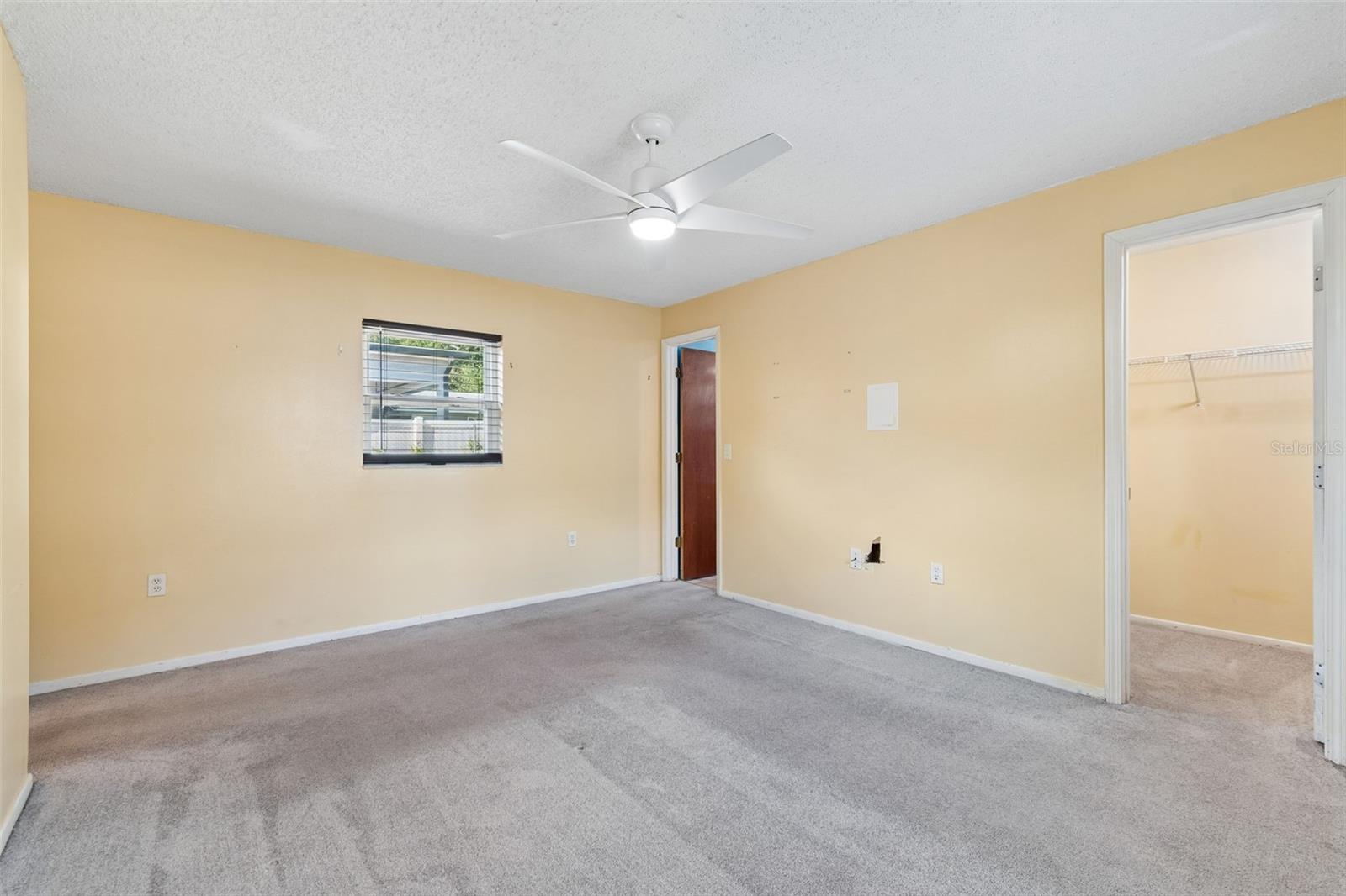 Image 21 of 39 For 8445 River Dune Street