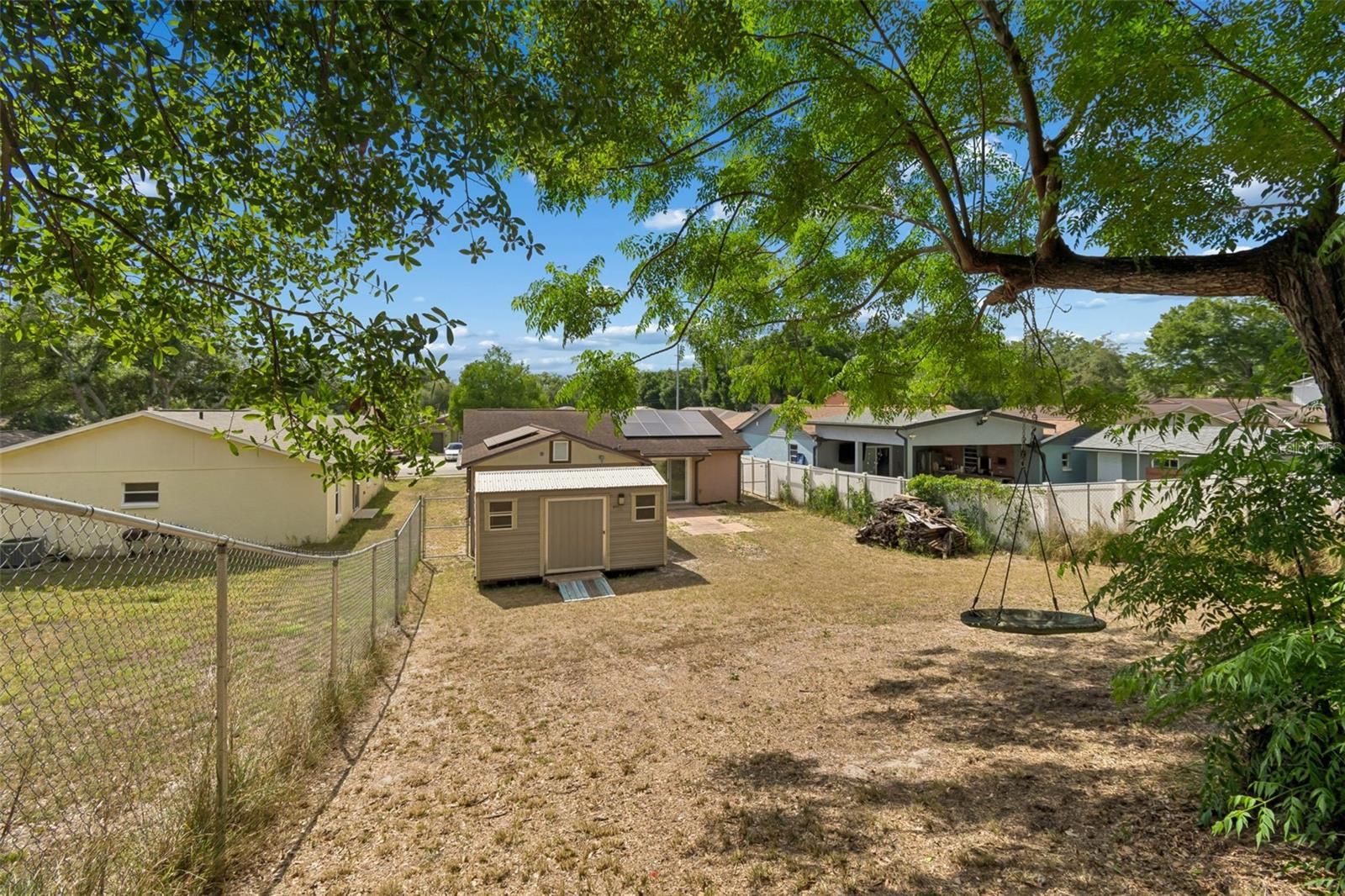 Image 28 of 39 For 8445 River Dune Street
