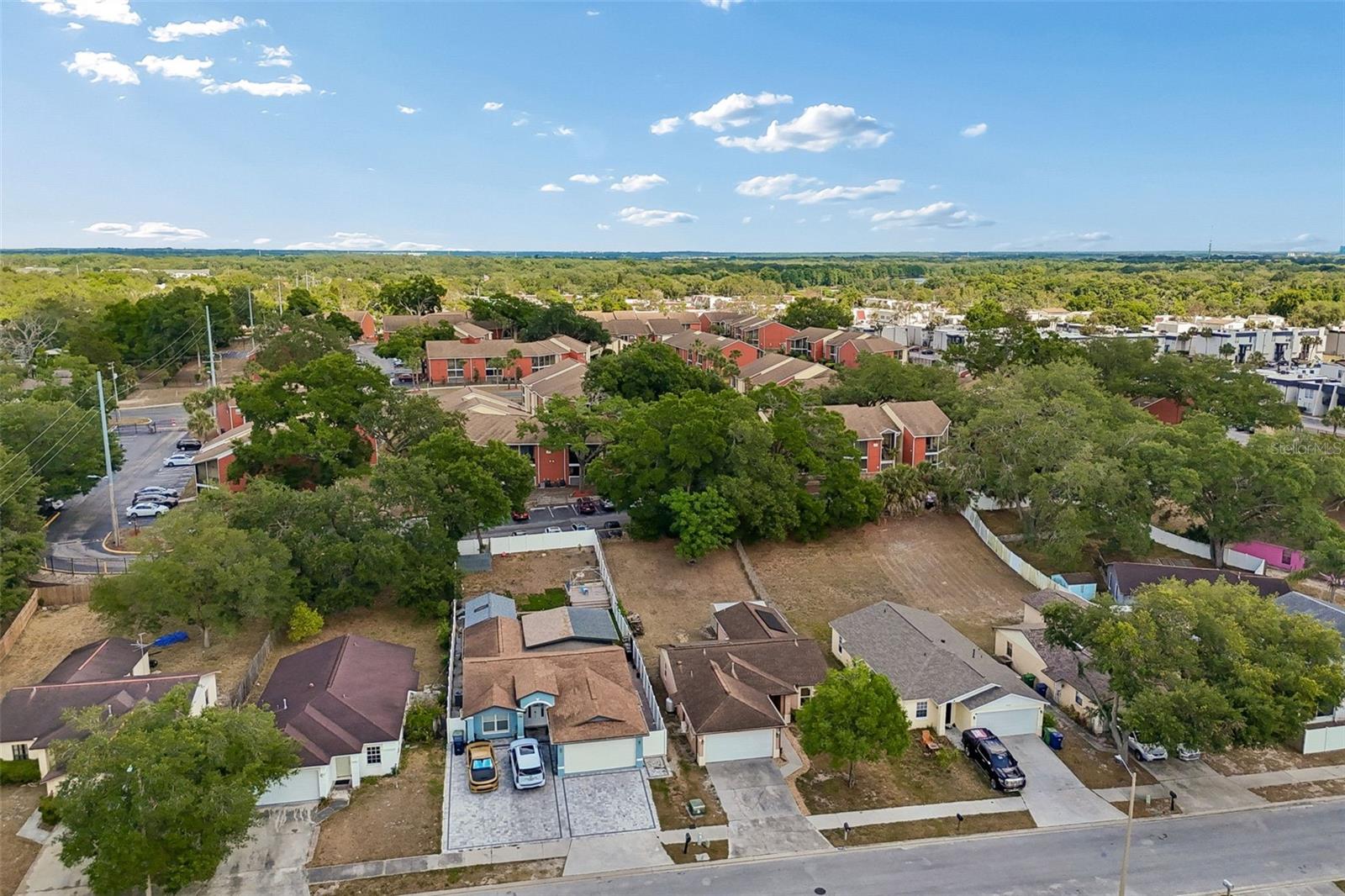 Image 31 of 39 For 8445 River Dune Street