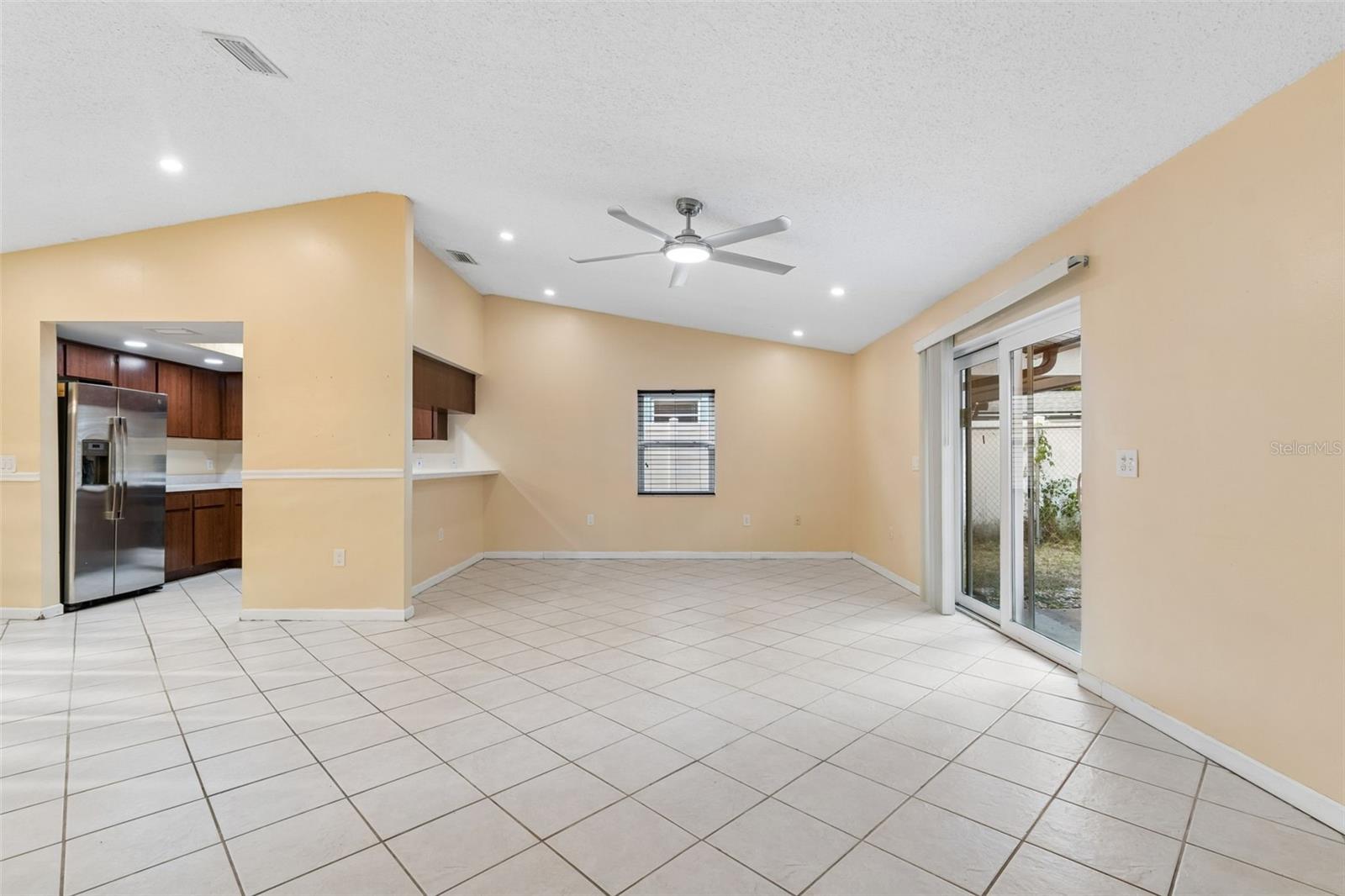 Image 7 of 39 For 8445 River Dune Street