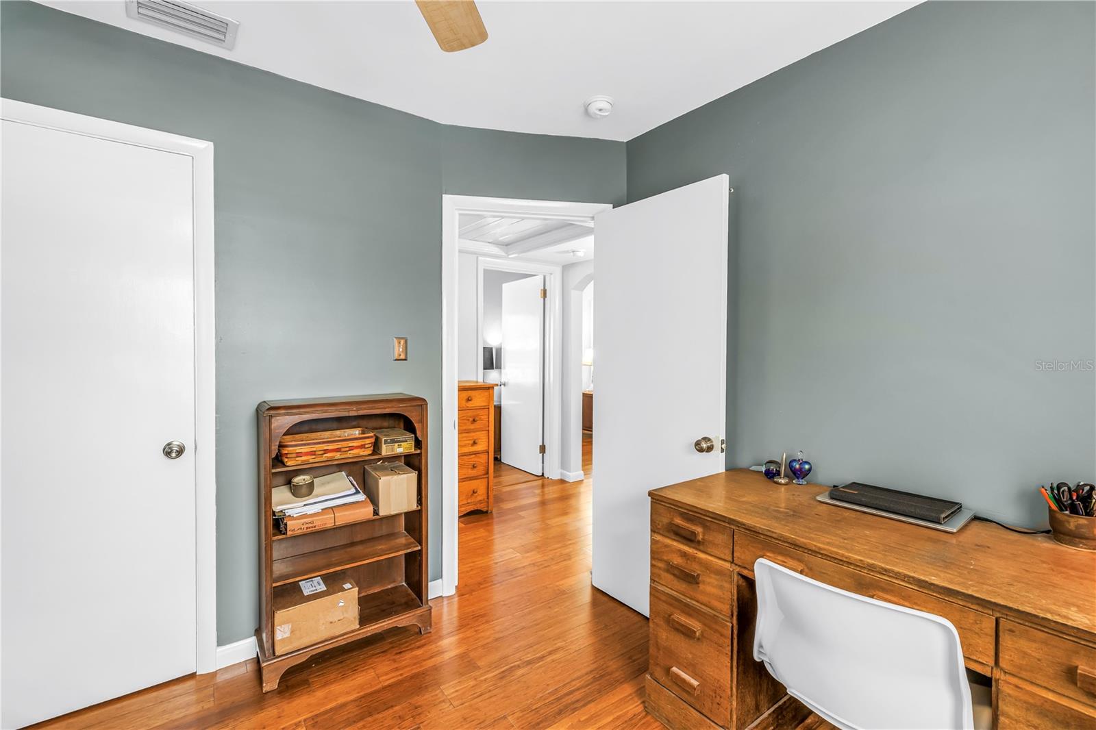 Image 13 of 70 For 2721 4th Avenue S