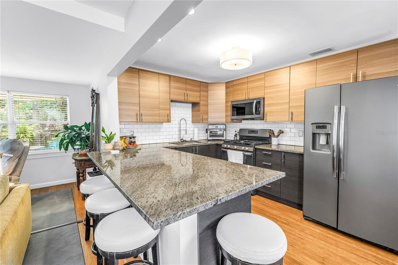 Image 18 of 70 For 2721 4th Avenue S