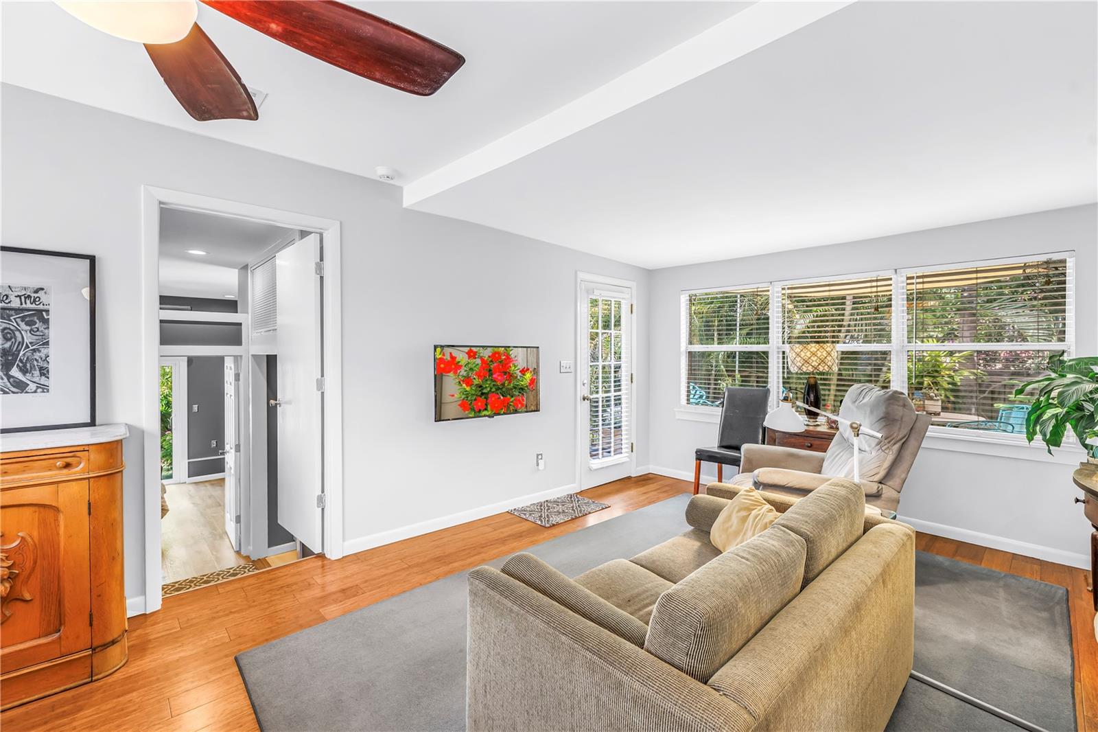 Image 20 of 70 For 2721 4th Avenue S