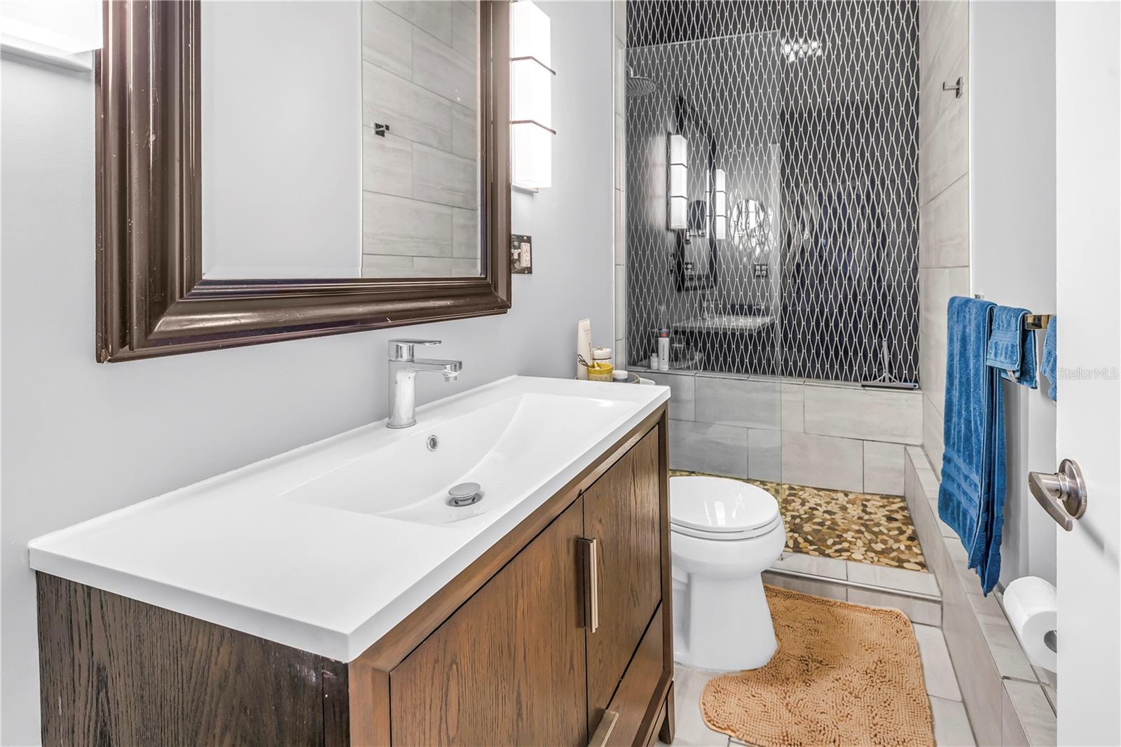 Image 27 of 70 For 2721 4th Avenue S
