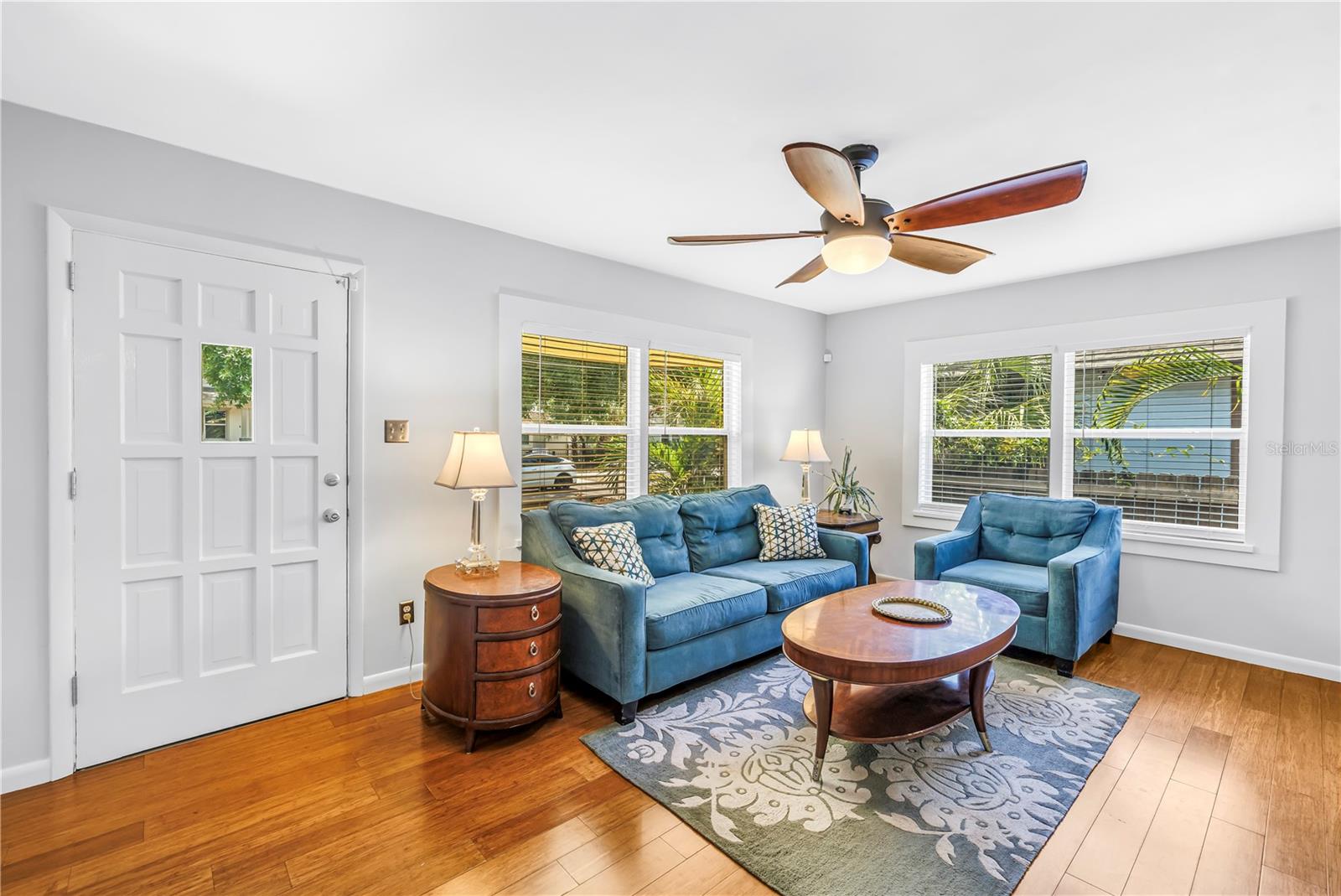 Image 6 of 70 For 2721 4th Avenue S