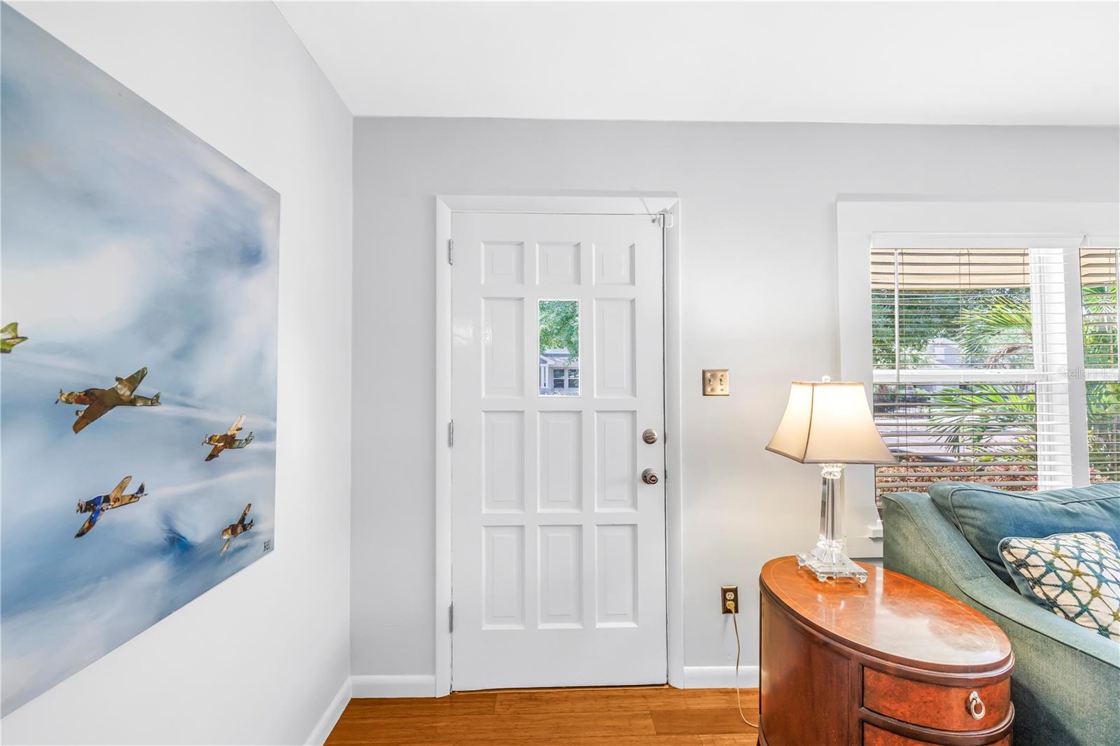 Image 8 of 70 For 2721 4th Avenue S