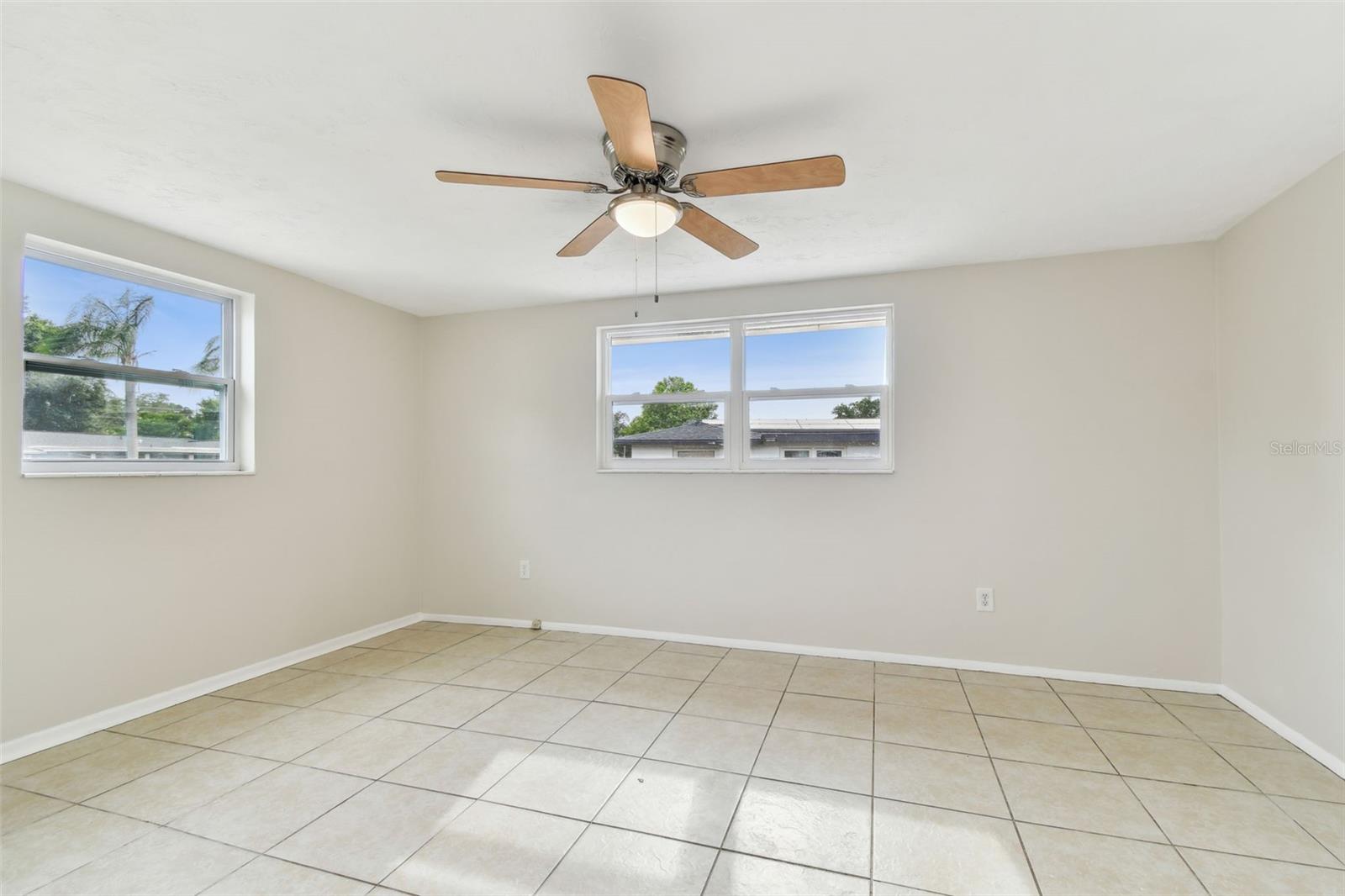 Image 19 of 56 For 4541 Daphne Street