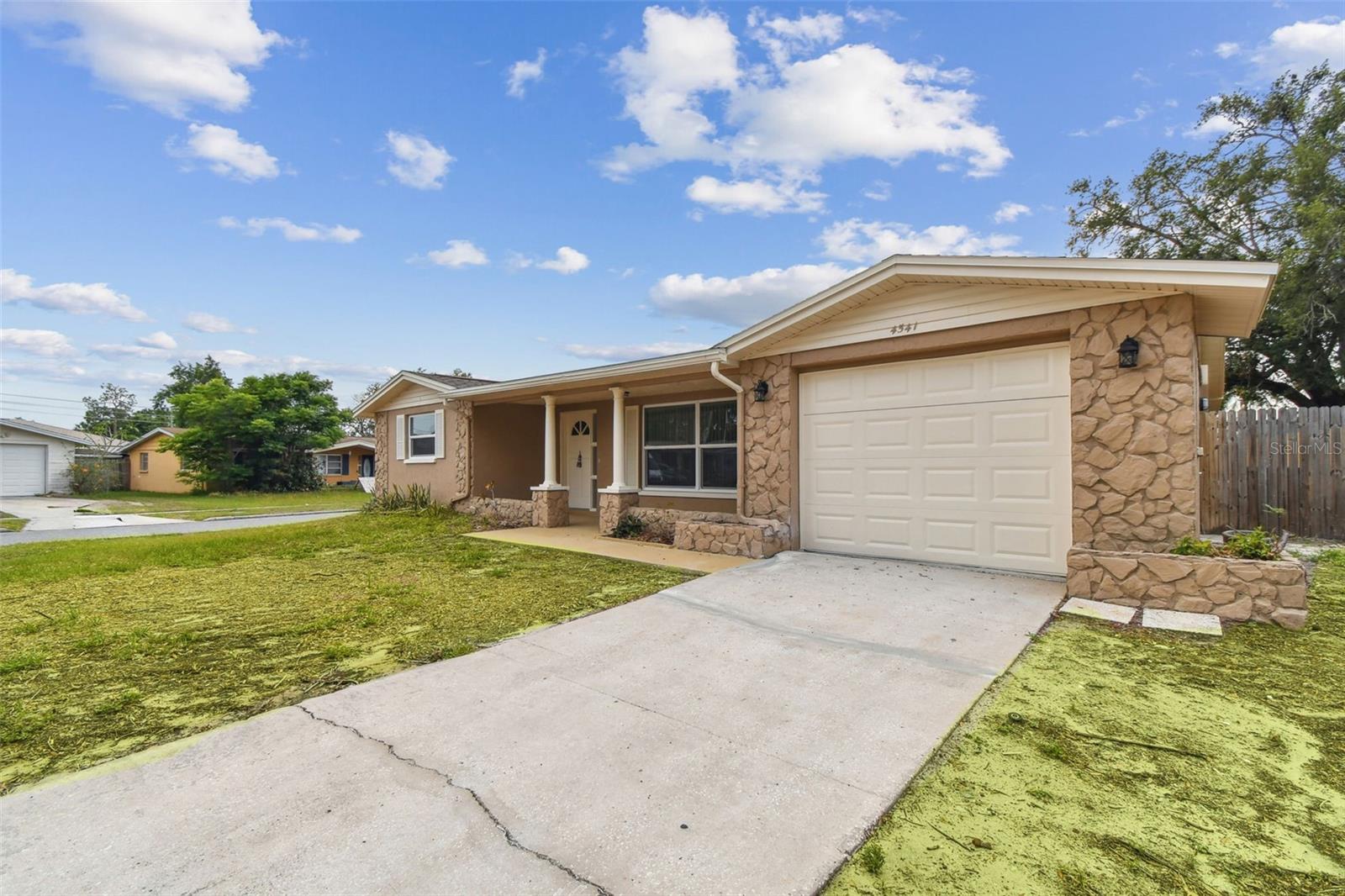 Image 4 of 56 For 4541 Daphne Street