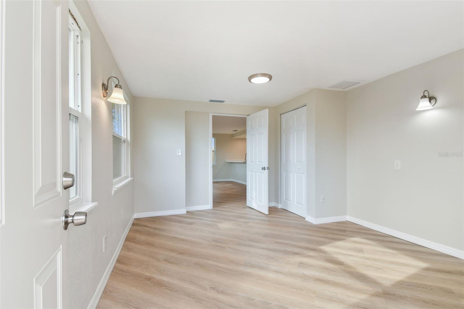 Image 43 of 56 For 4541 Daphne Street