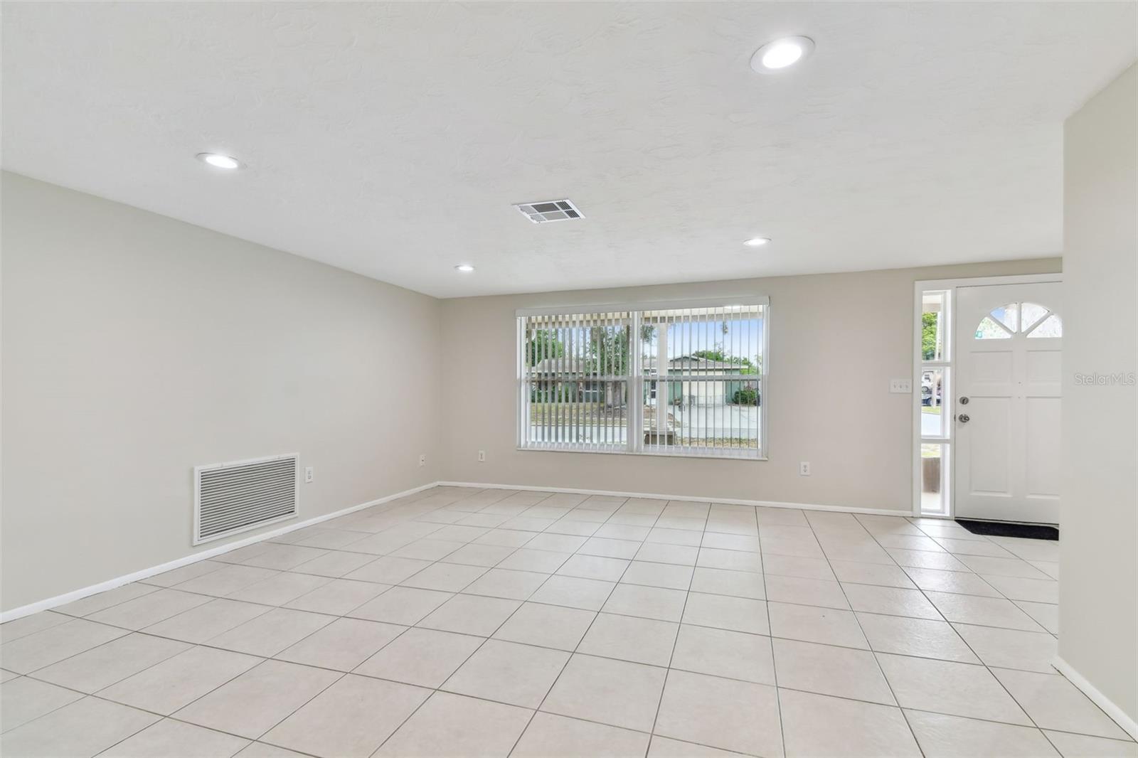 Image 8 of 56 For 4541 Daphne Street